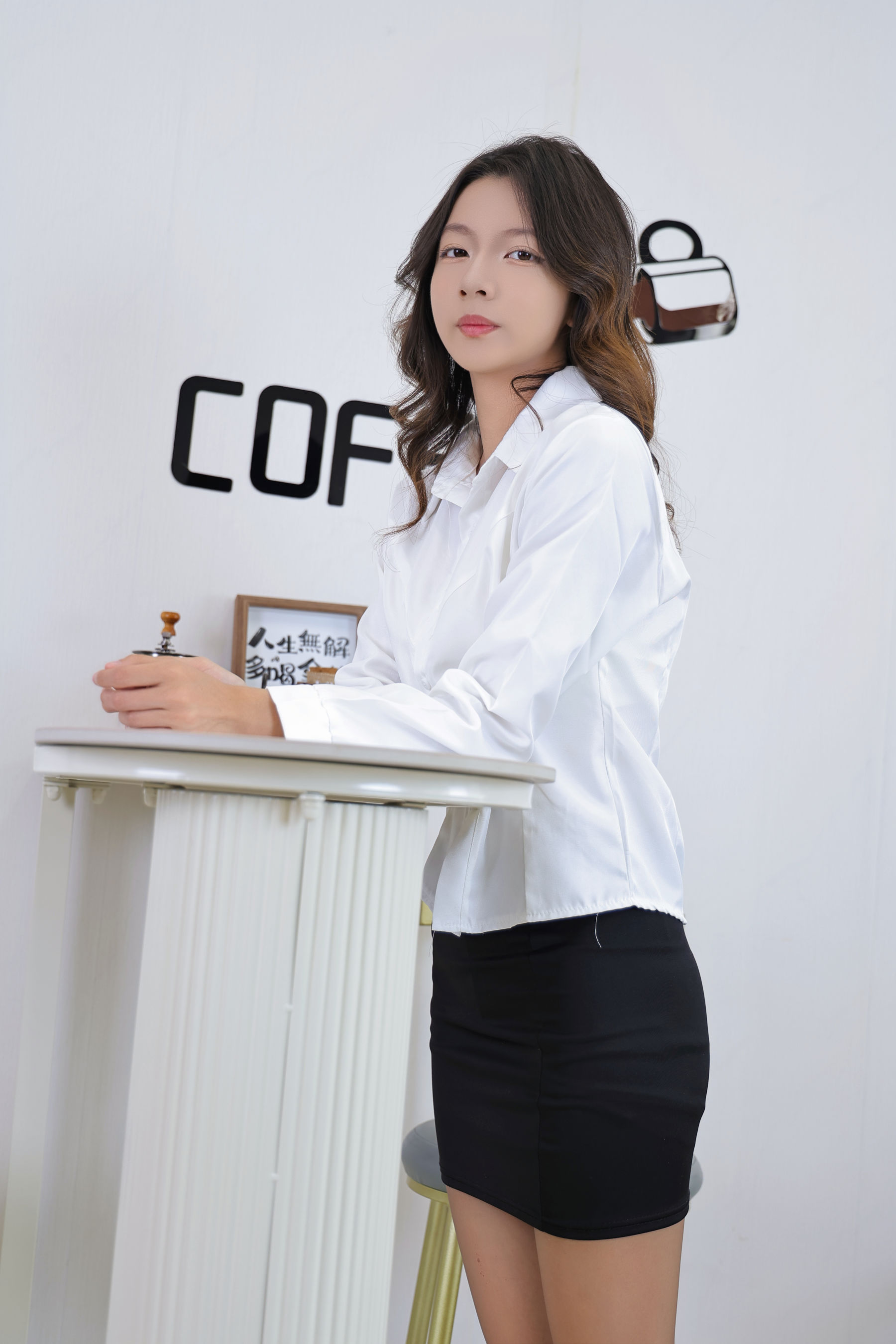 绮梦摄影 2025.10.19 No.422 淇淇 珍藏无修无水印版/(302P)