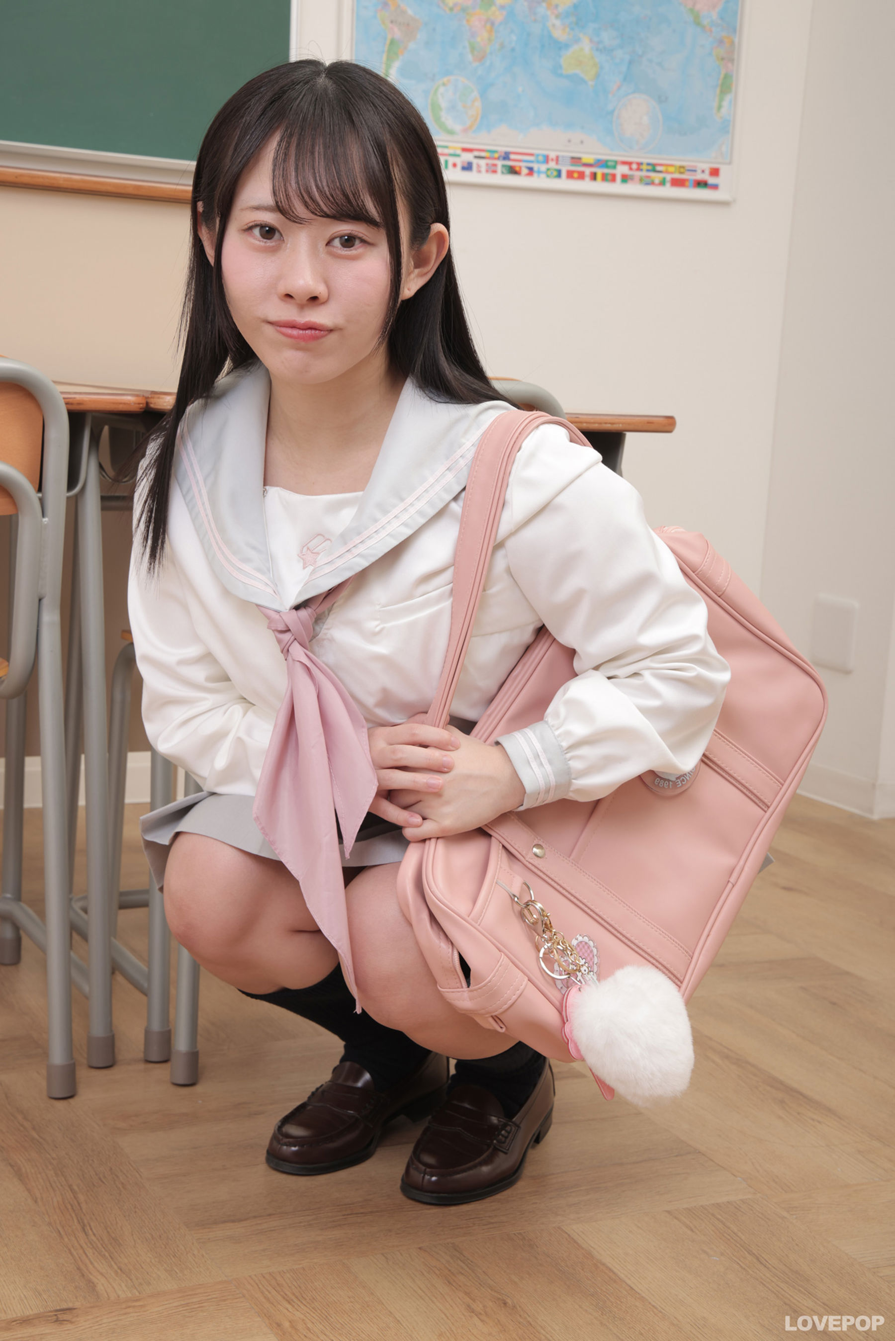[LOVEPOP] Kurumi Amai 甘井くるみ Photoset 02/(98P)