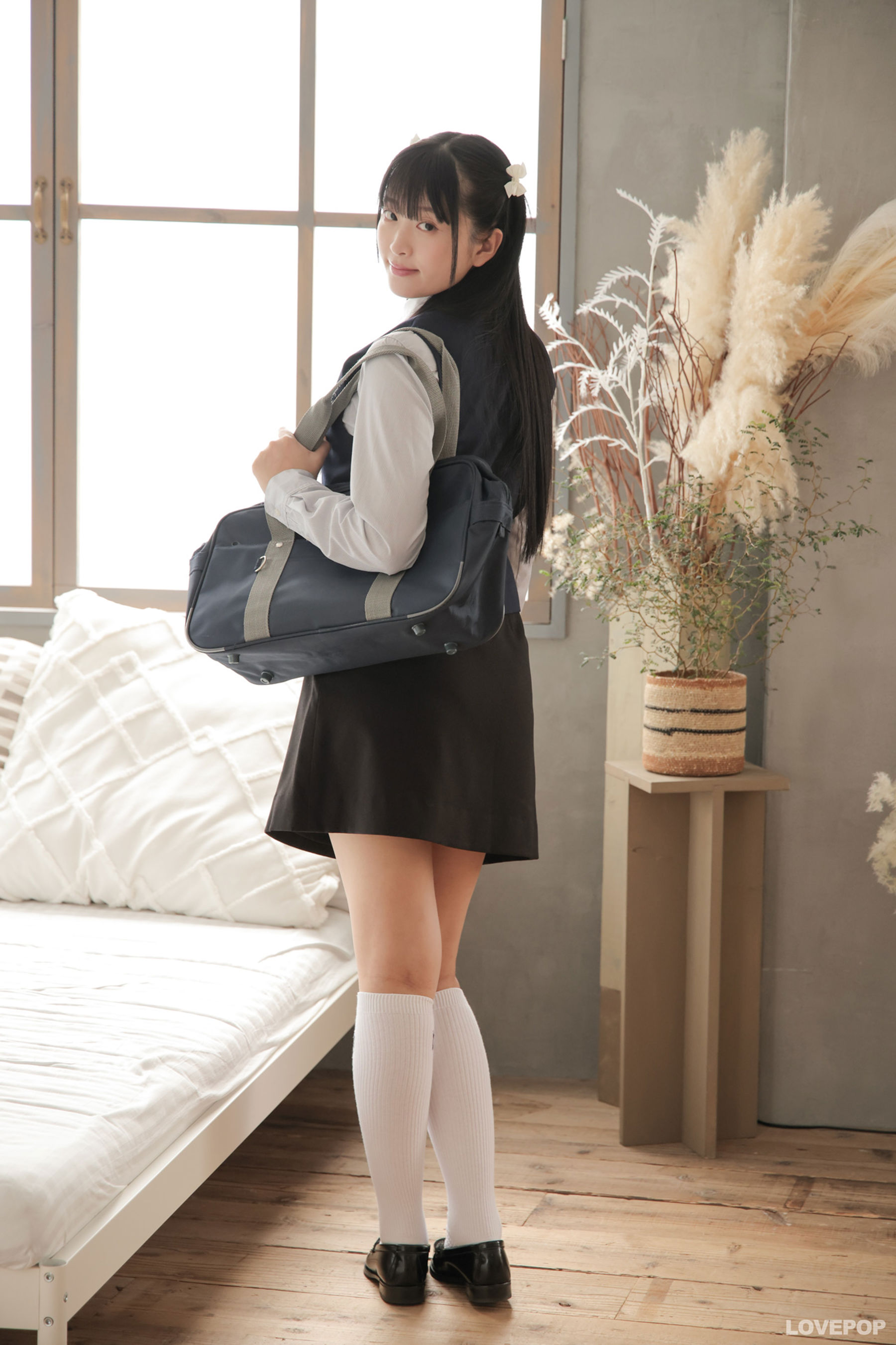 [LOVEPOP] Ayane Mitsuki 美月絢音 Photoset 01/(83P)