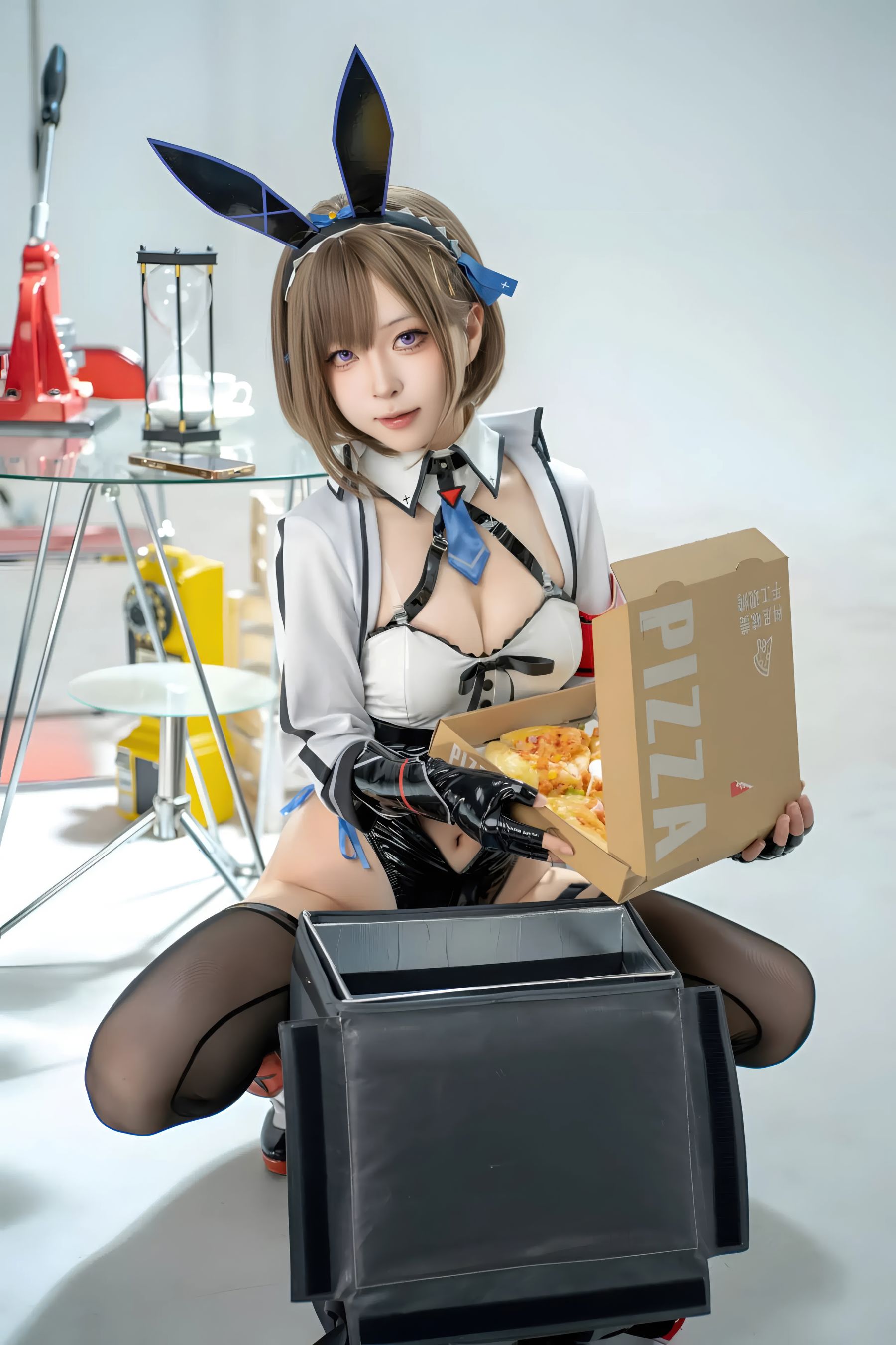 矢量鱼 - 外卖兔女郎 小葵/(40P)