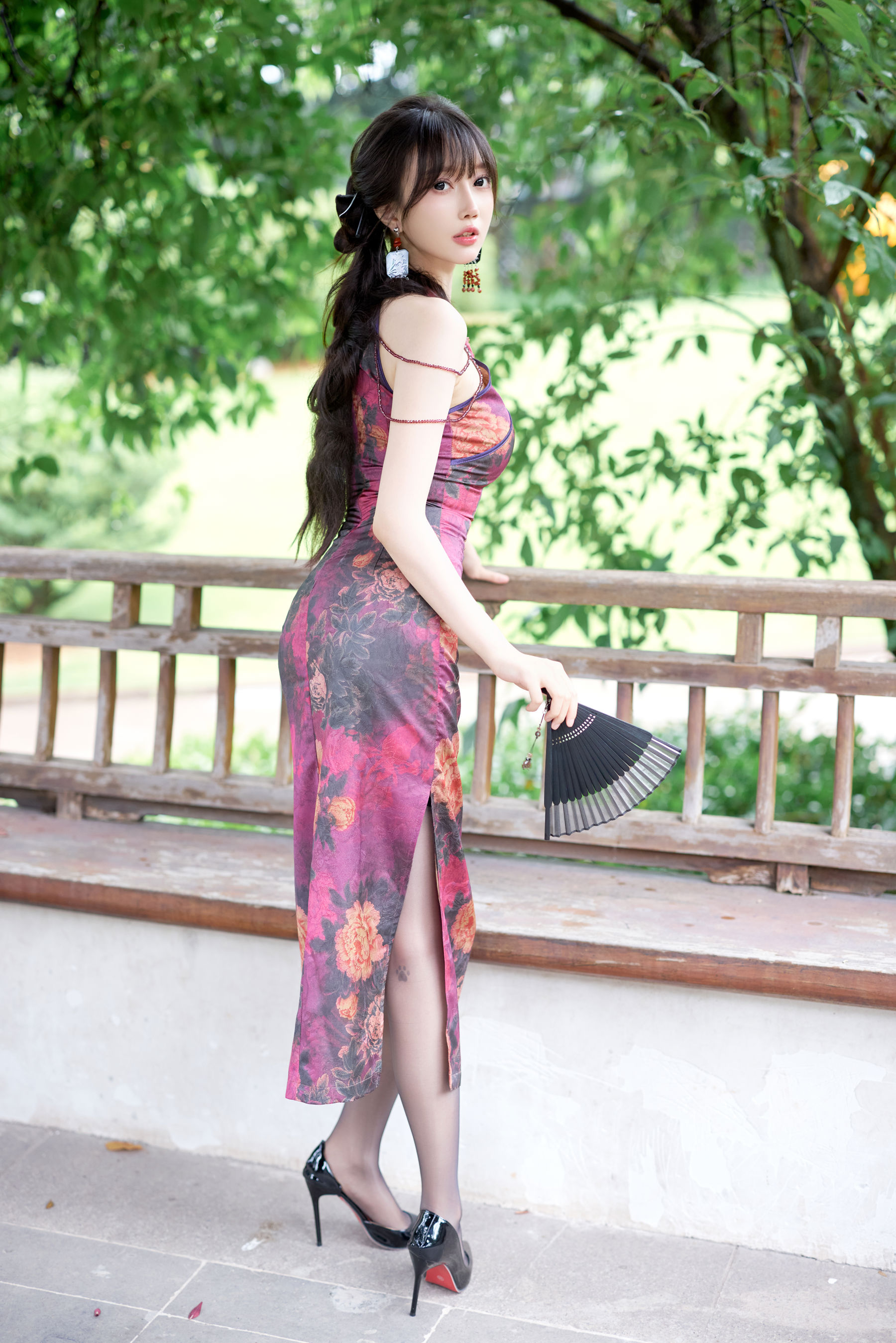 玥儿玥 - 紫色旗袍/(63P)