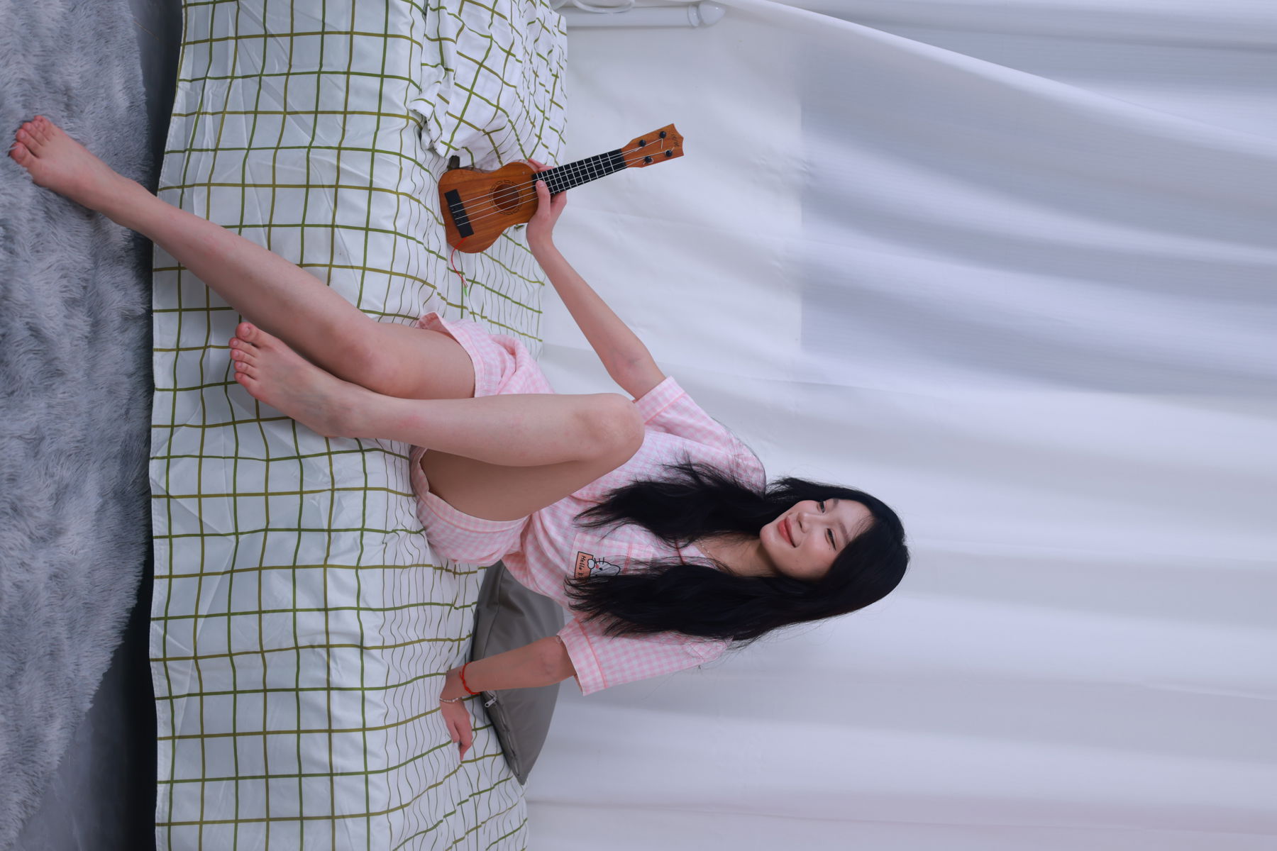 知足小岛 NO.135 初初 - 理想女友/(304P)
