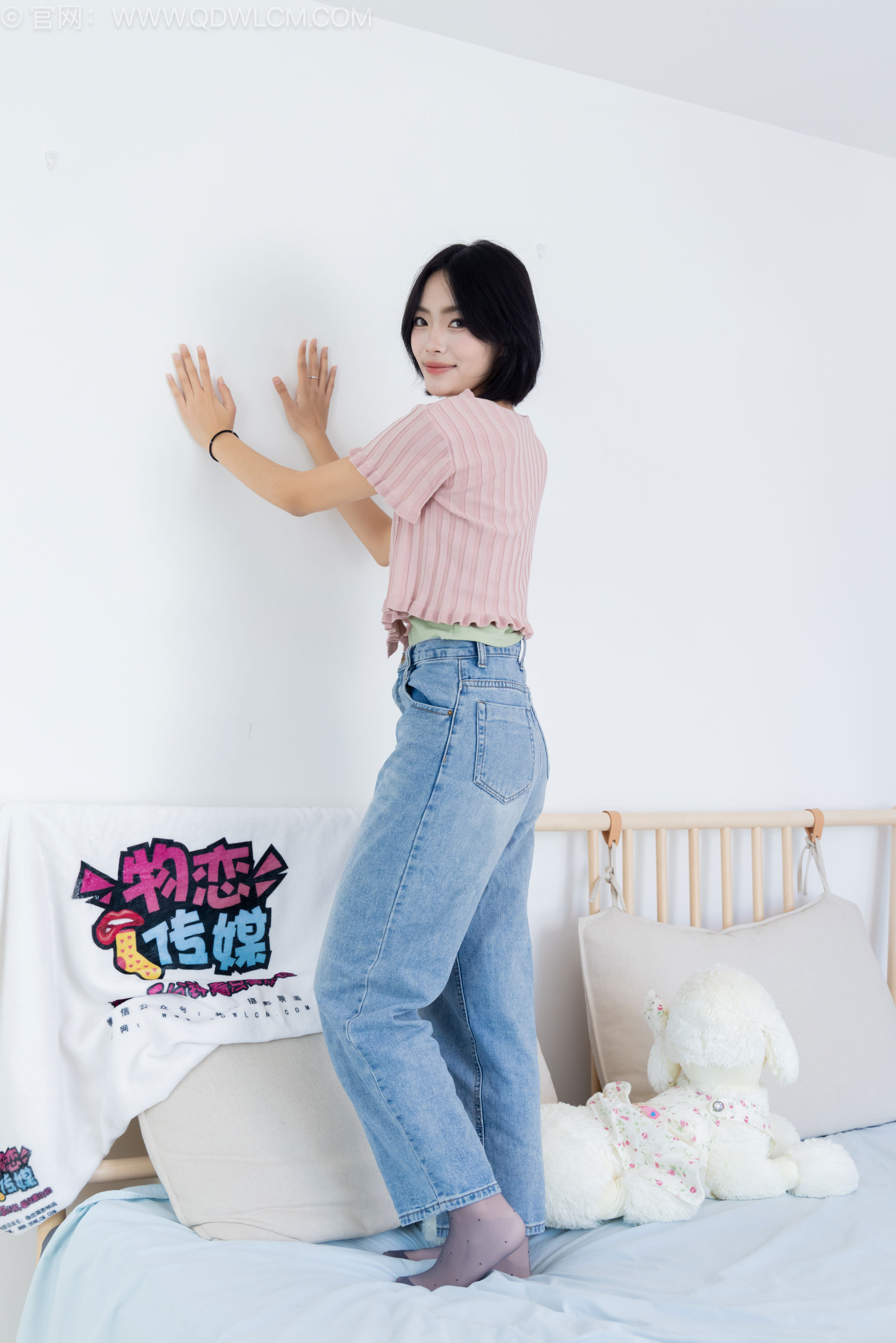 物恋传媒 No.2585 小爱 - 运动鞋、白棉袜、薄黑丝、厚肉丝/(149P)