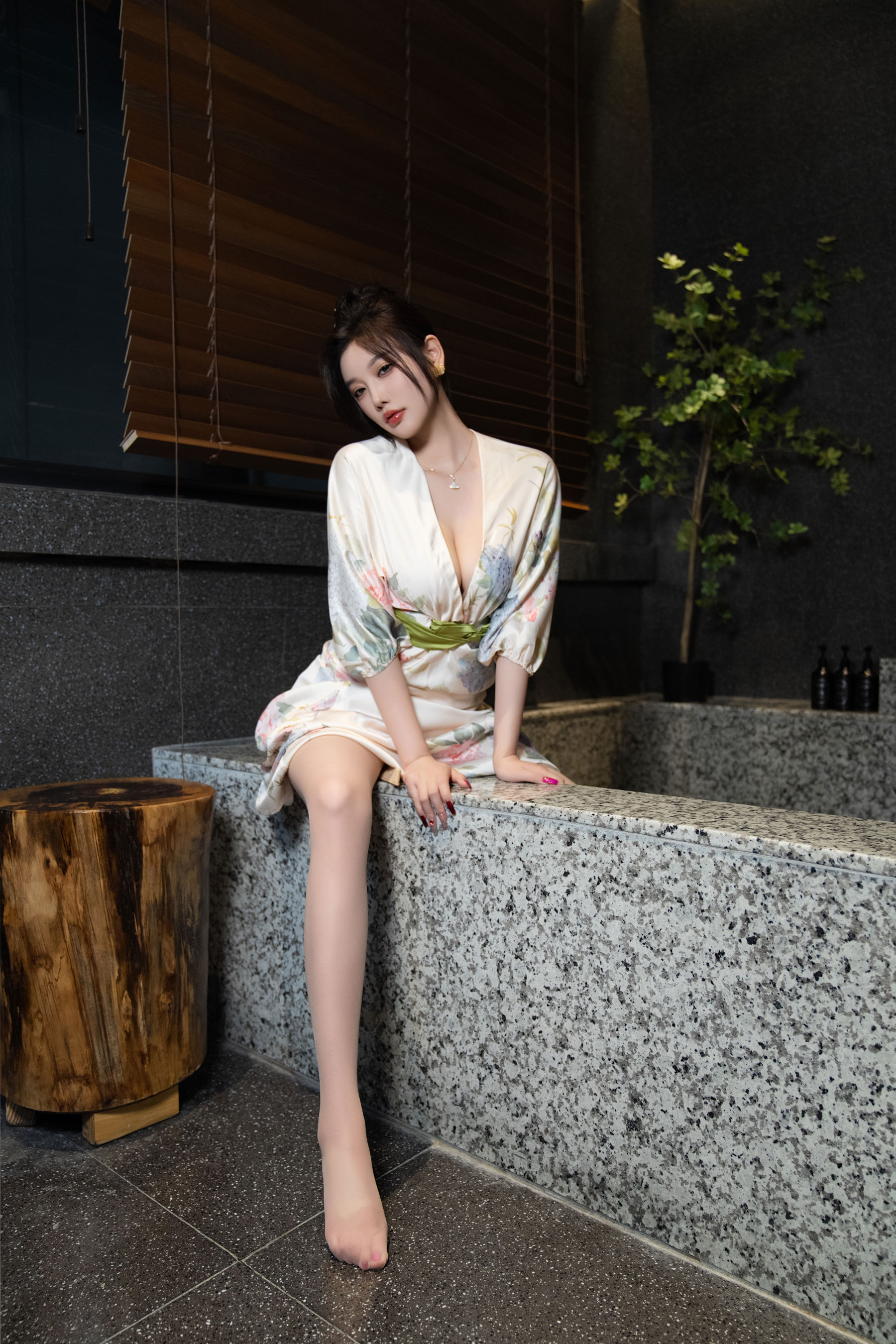 杨晨晨 - 红色情趣/(110P)