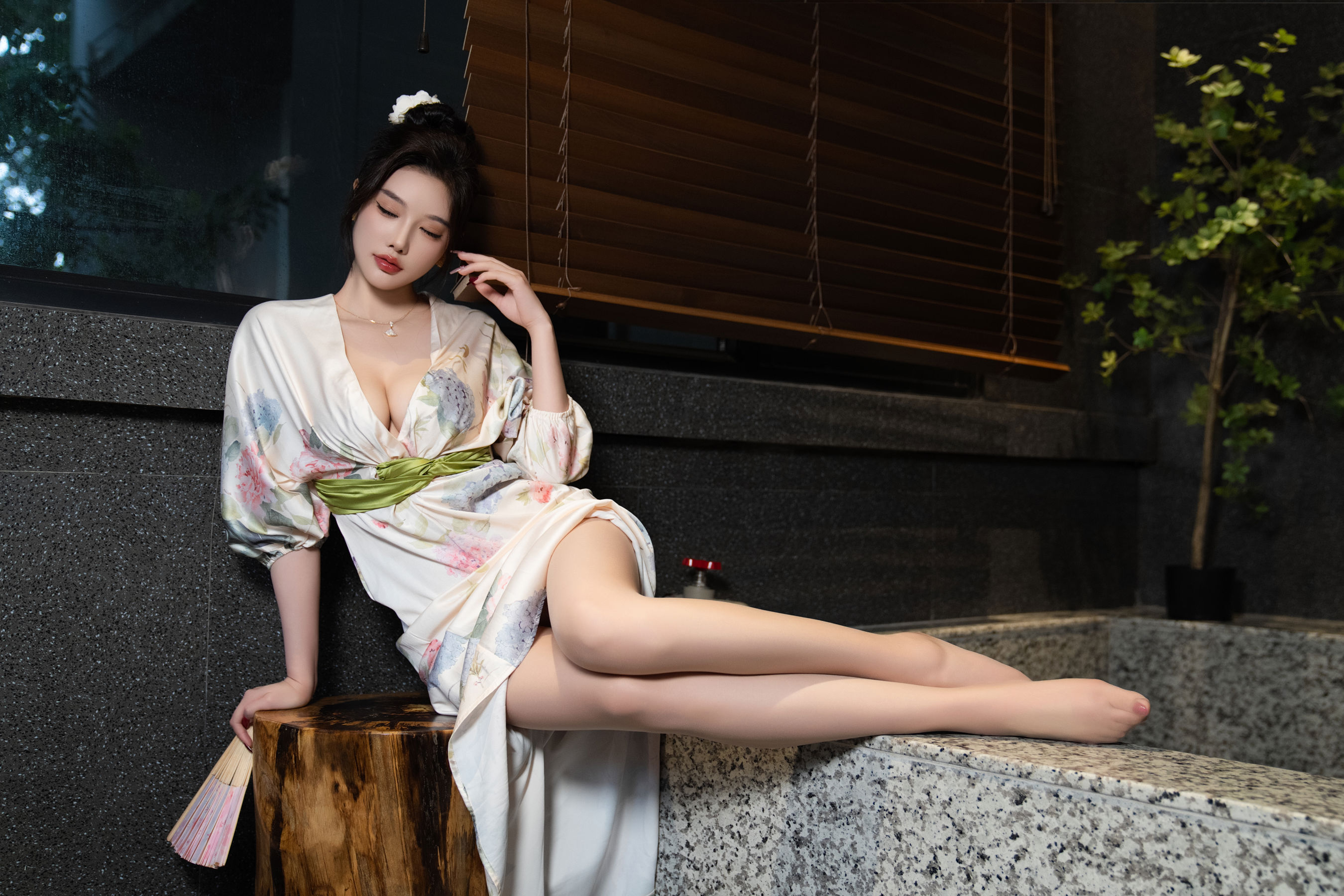 杨晨晨 - 红色情趣/(110P)