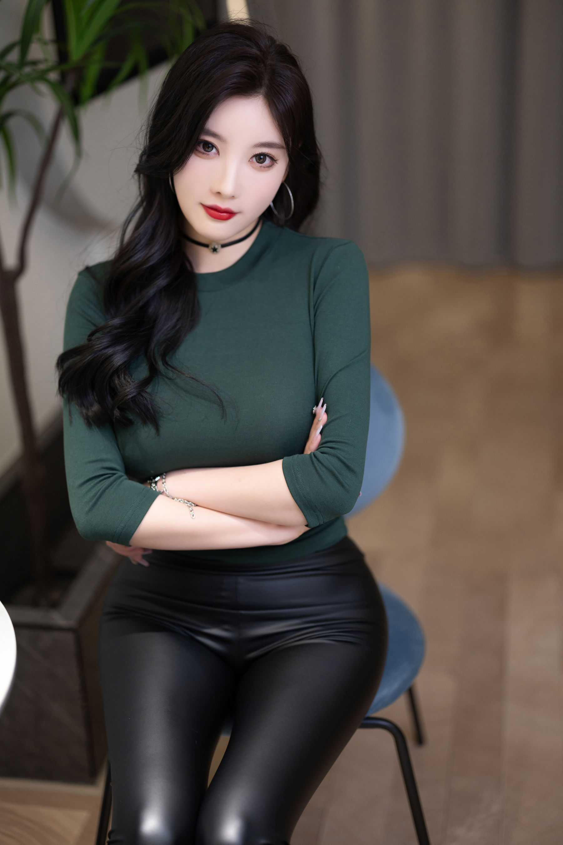 杨晨晨 - 高跟肉丝无内/(110P)