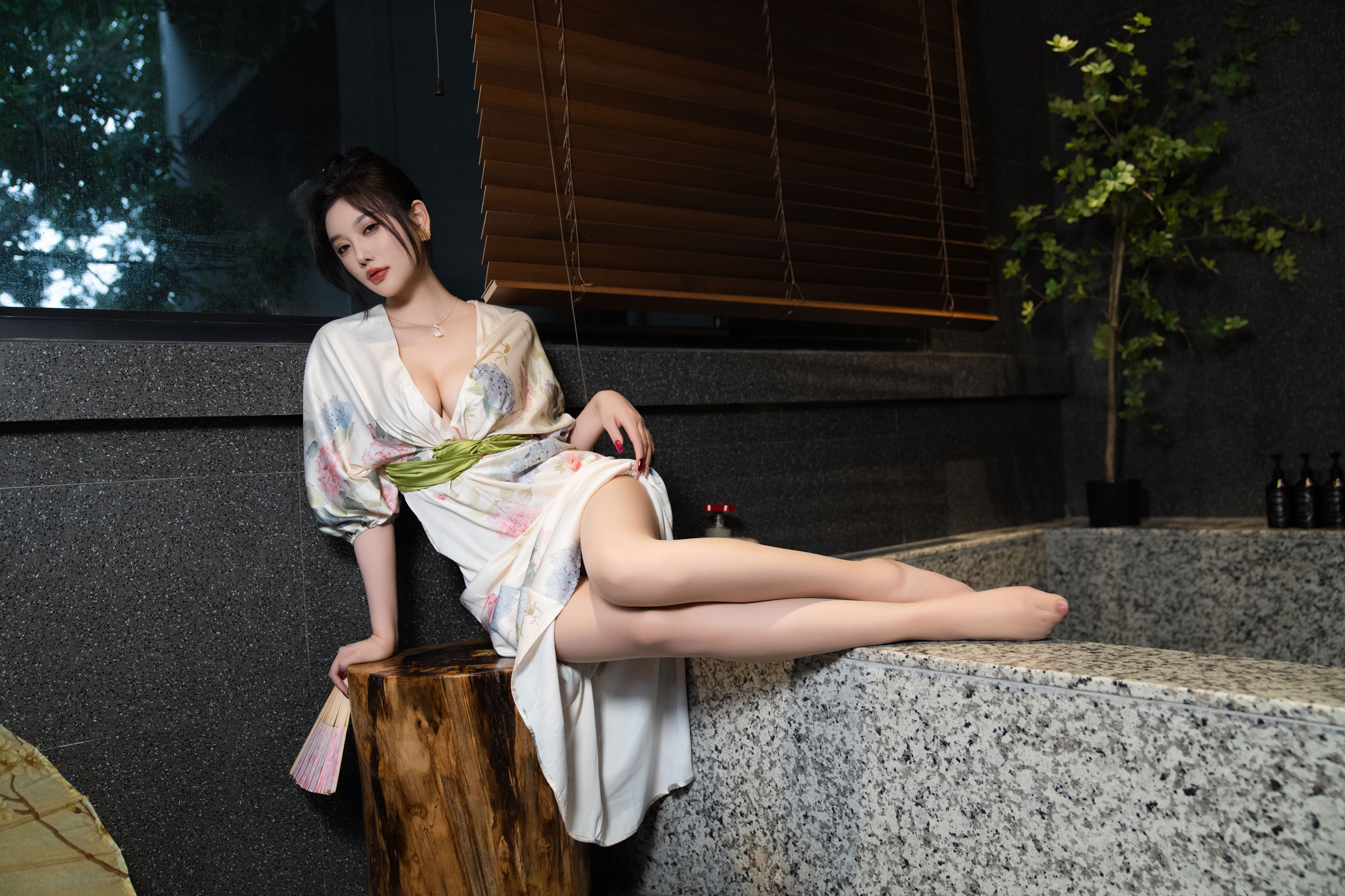 杨晨晨 - 红色情趣/(110P)