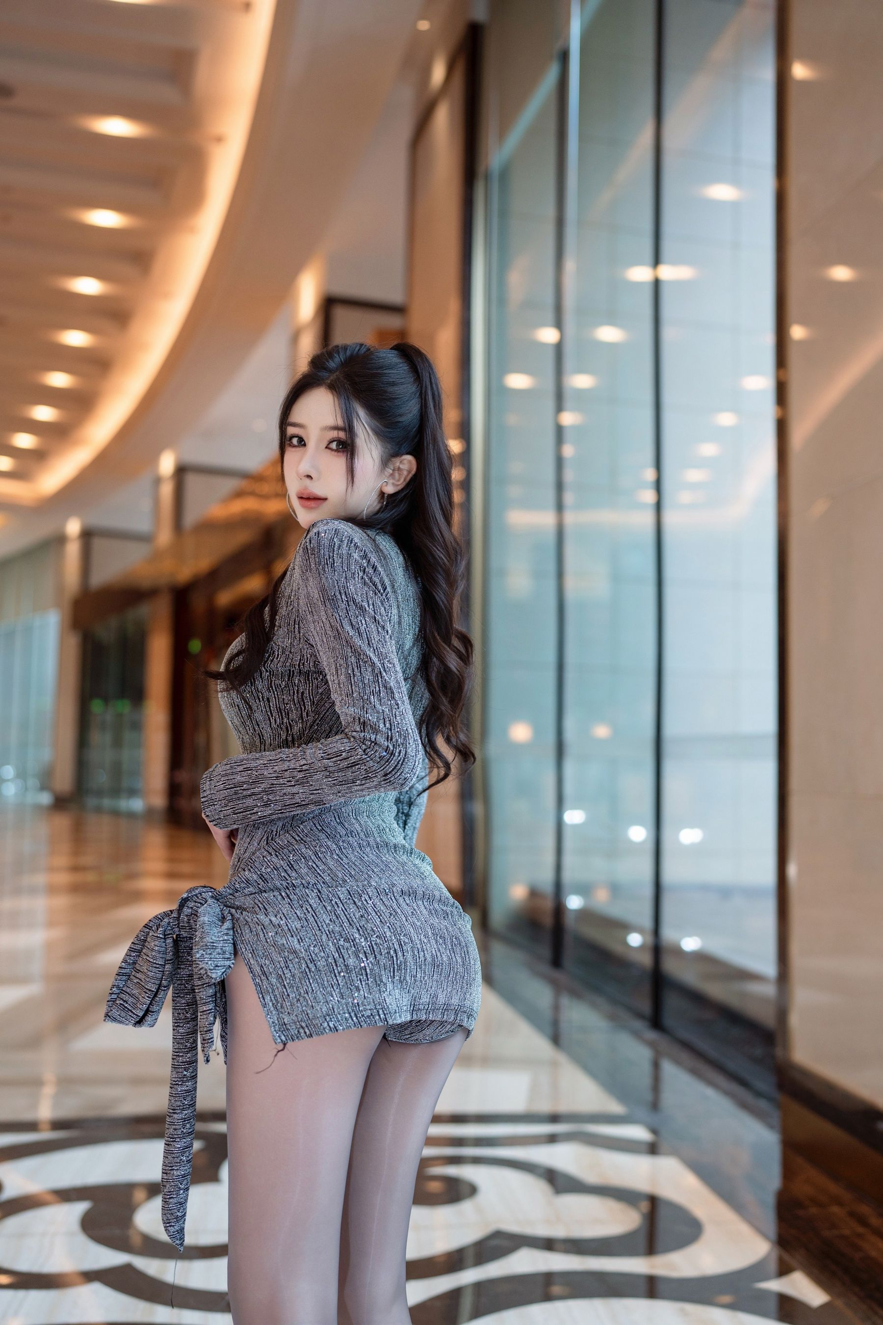 李丽莎 - 女神的短裙灰丝/(89P)