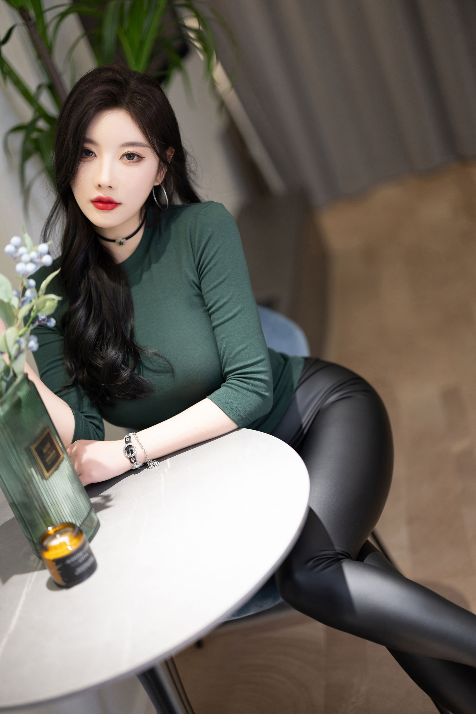 杨晨晨 - 高跟肉丝无内/(110P)