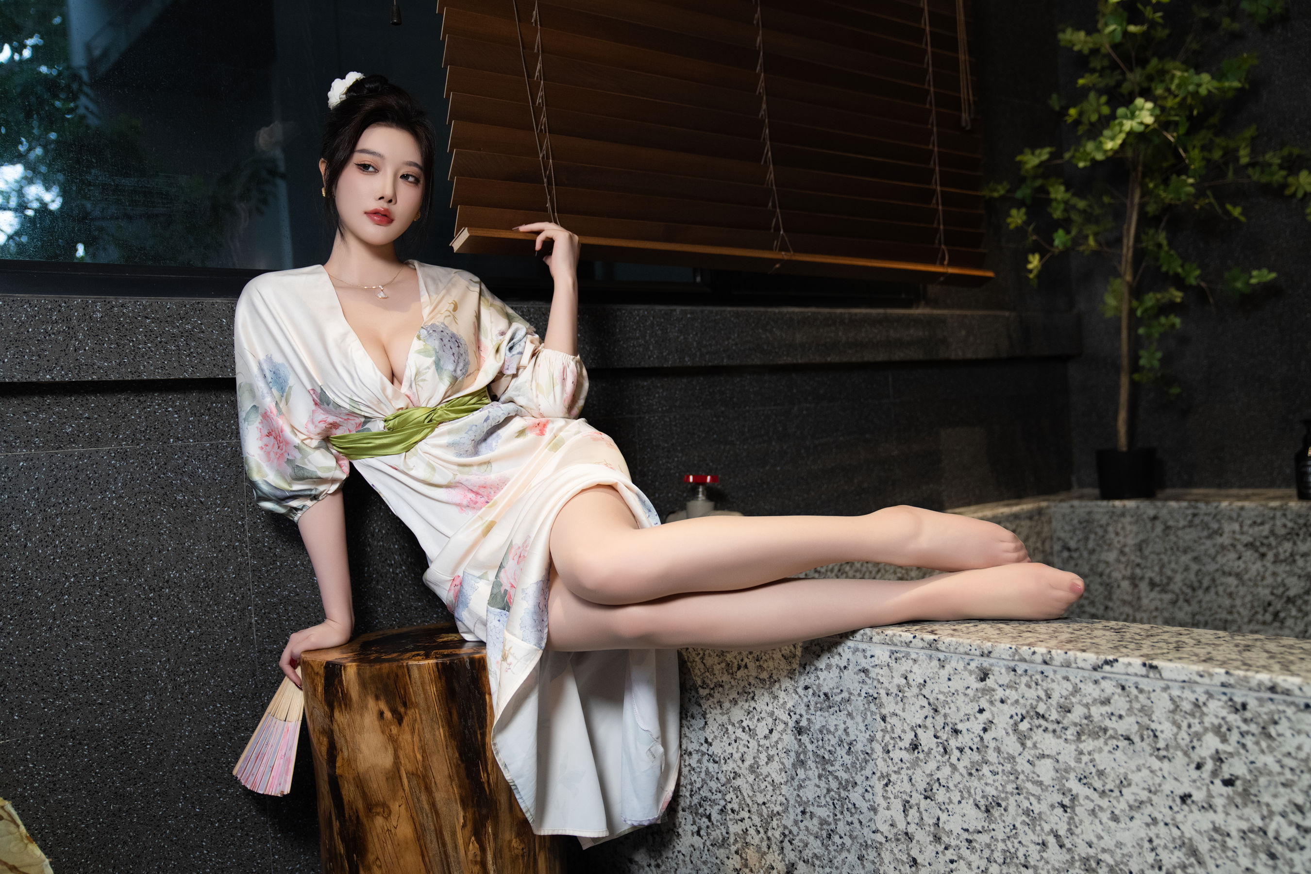 杨晨晨 - 红色情趣/(110P)