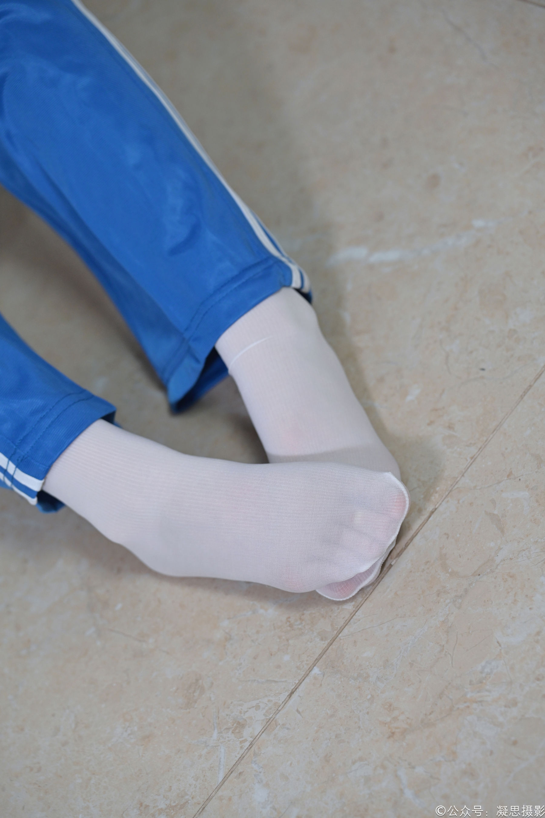 凝思摄影 No.056 小慧 - 校服、短白袜、帆布鞋/(150P)