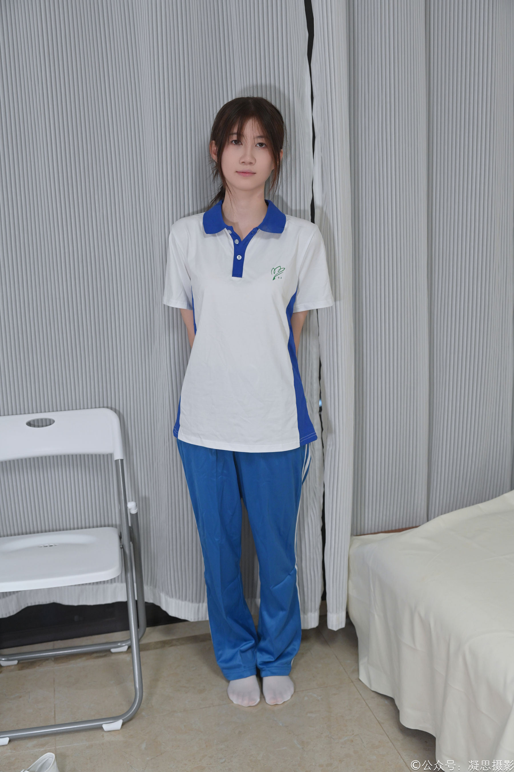 凝思摄影 No.056 小慧 - 校服、短白袜、帆布鞋/(150P)