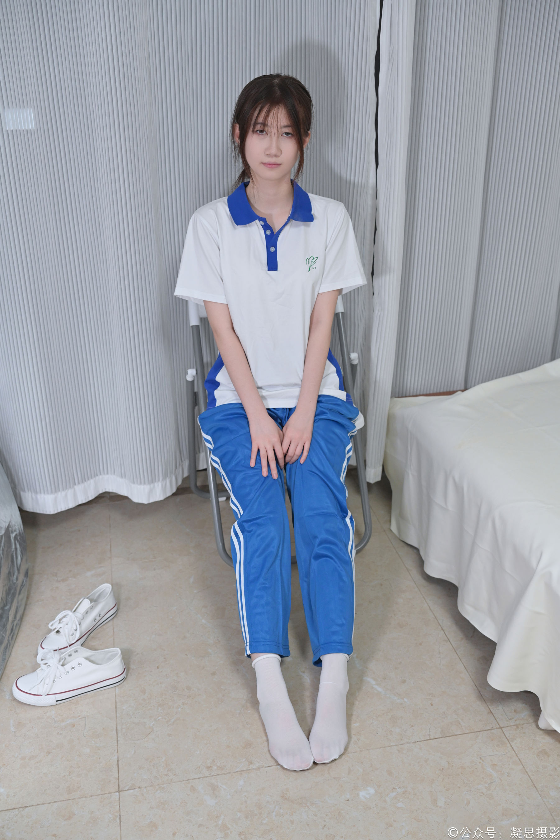 凝思摄影 No.056 小慧 - 校服、短白袜、帆布鞋/(150P)