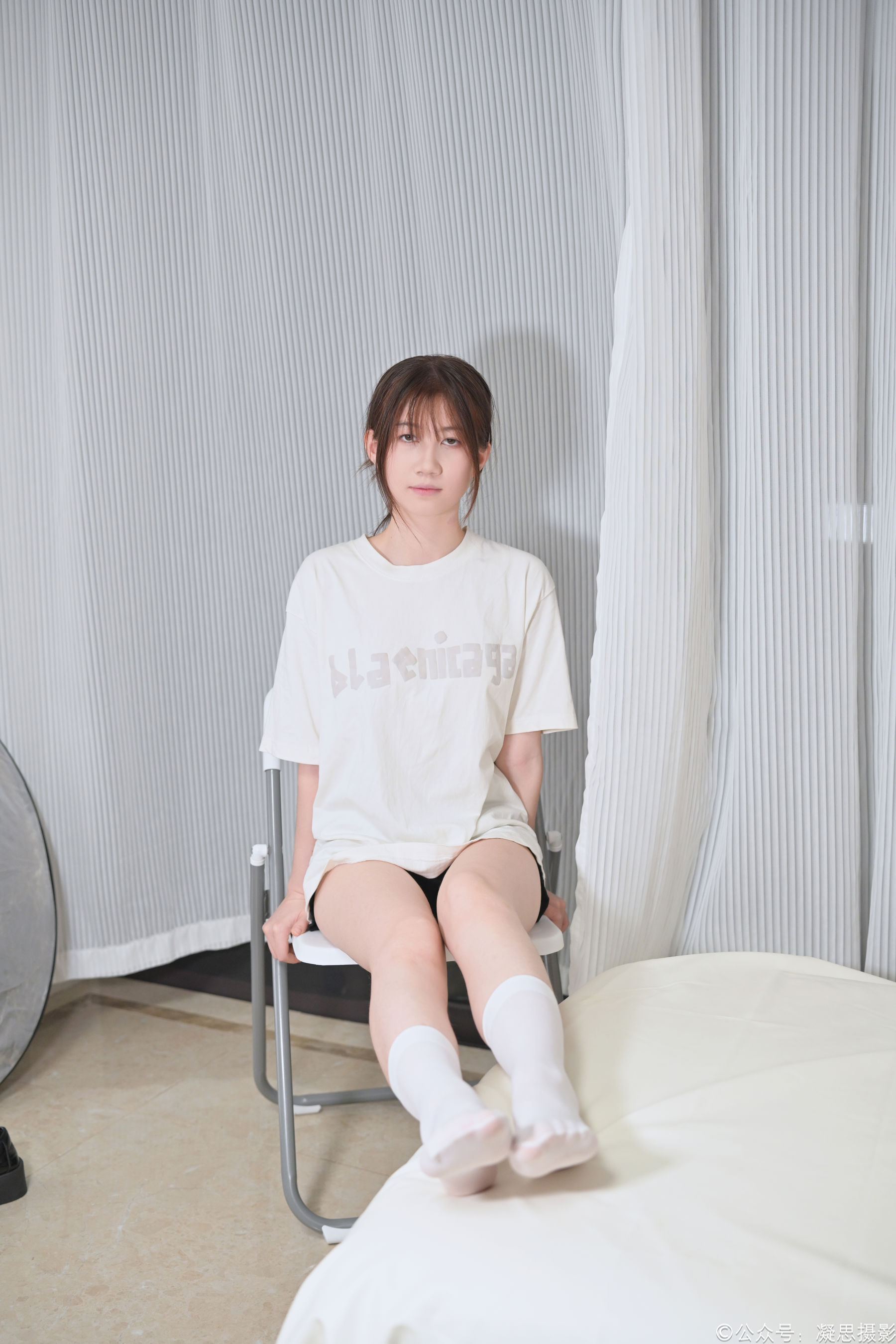 凝思摄影 No.054 小慧 - T恤、短白丝、小皮鞋/(150P)