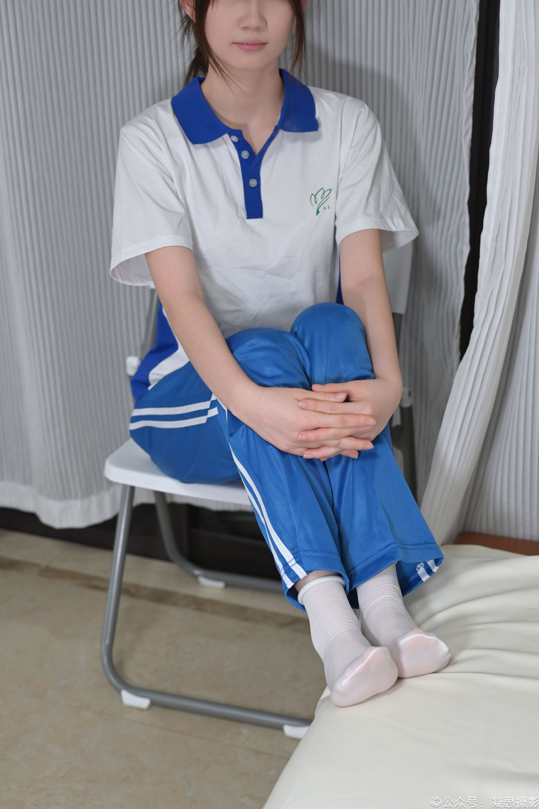 凝思摄影 No.056 小慧 - 校服、短白袜、帆布鞋/(150P)