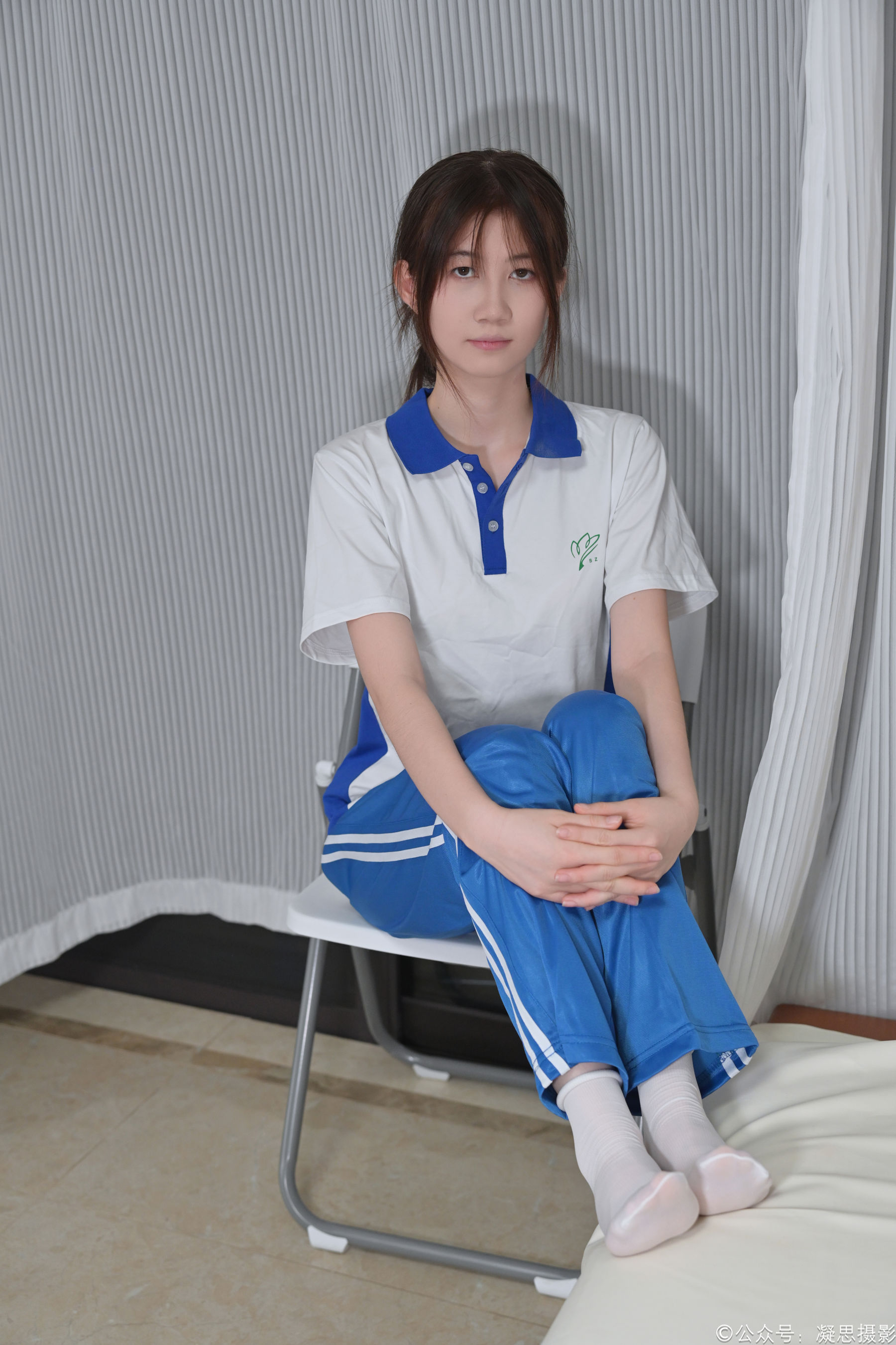 凝思摄影 No.056 小慧 - 校服、短白袜、帆布鞋/(150P)
