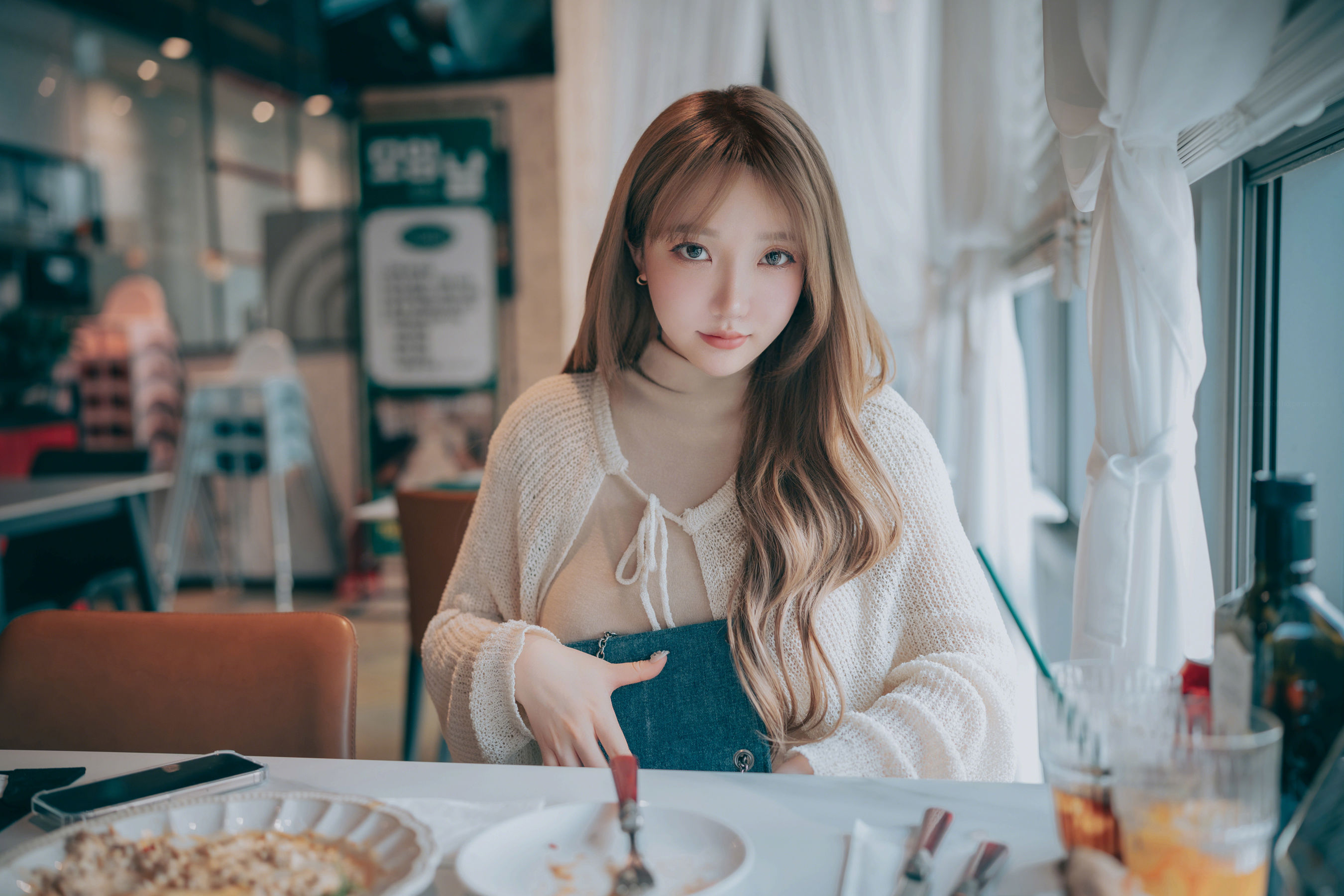 [DJAWA] Son Ye Eun - Happy Solo Birthday/(132P)