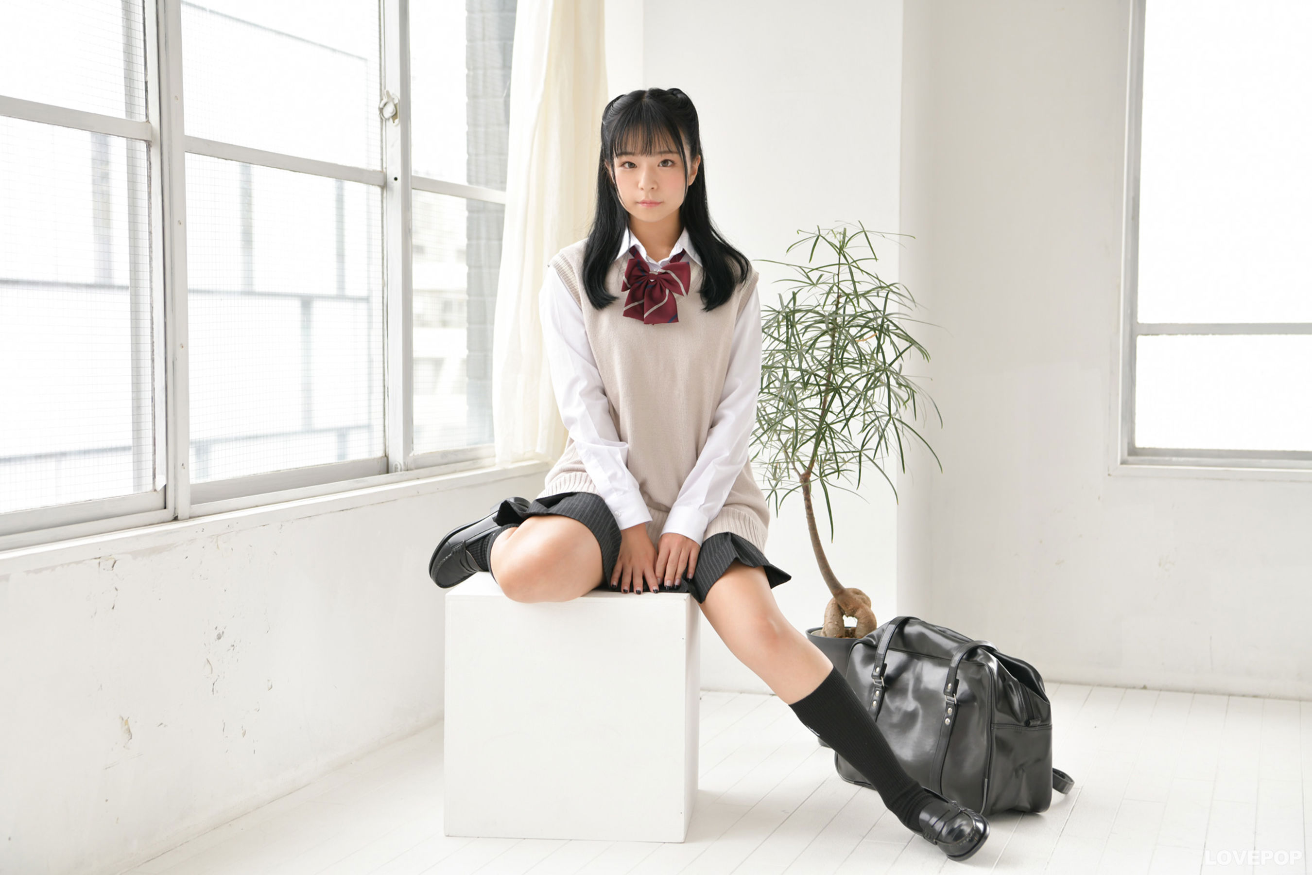 [LOVEPOP] Azumi Uta 茜紬うた Photoset 01/(83P)