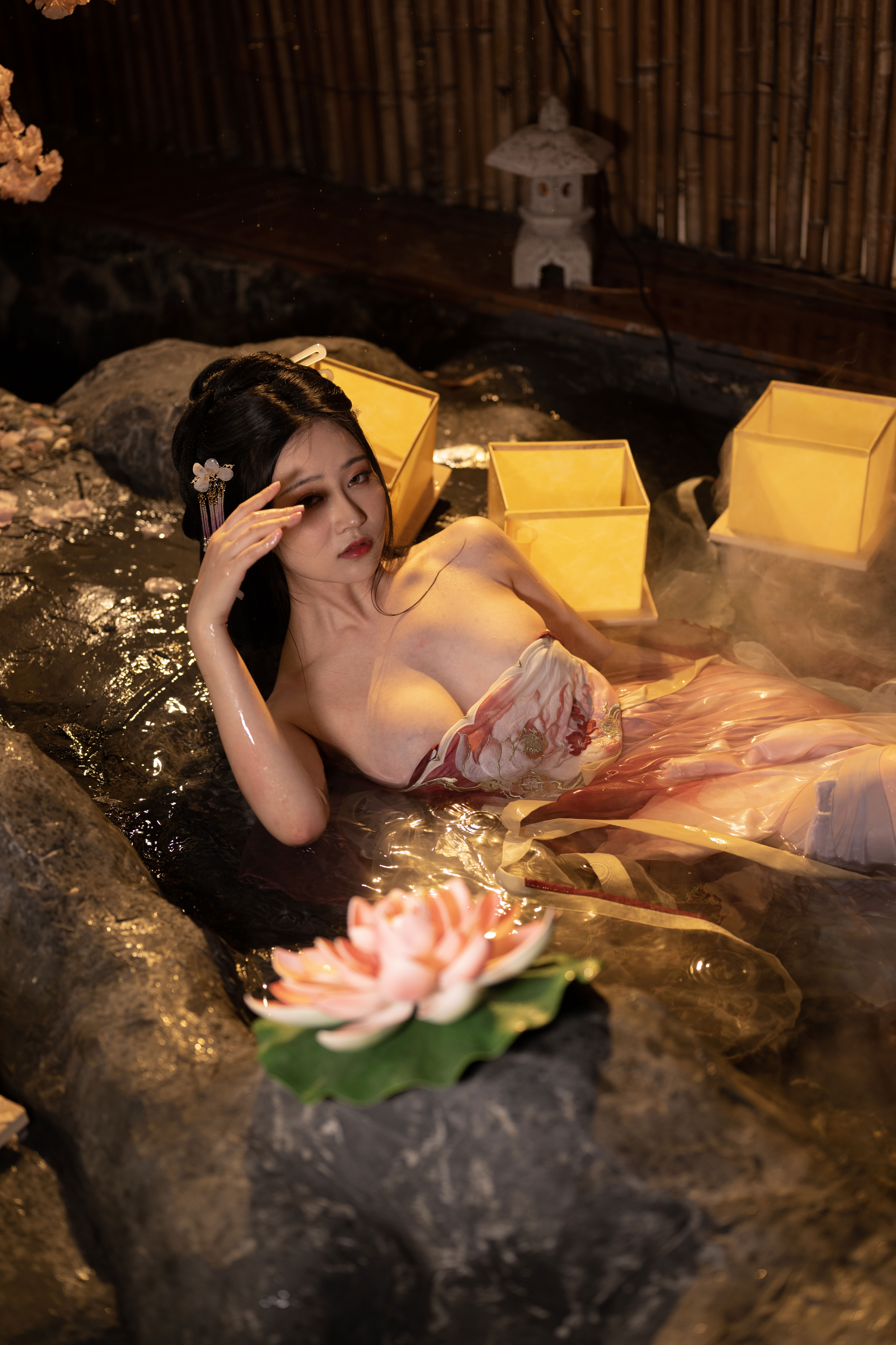 Nnian - 无修原片 出水芙蓉/(333P)