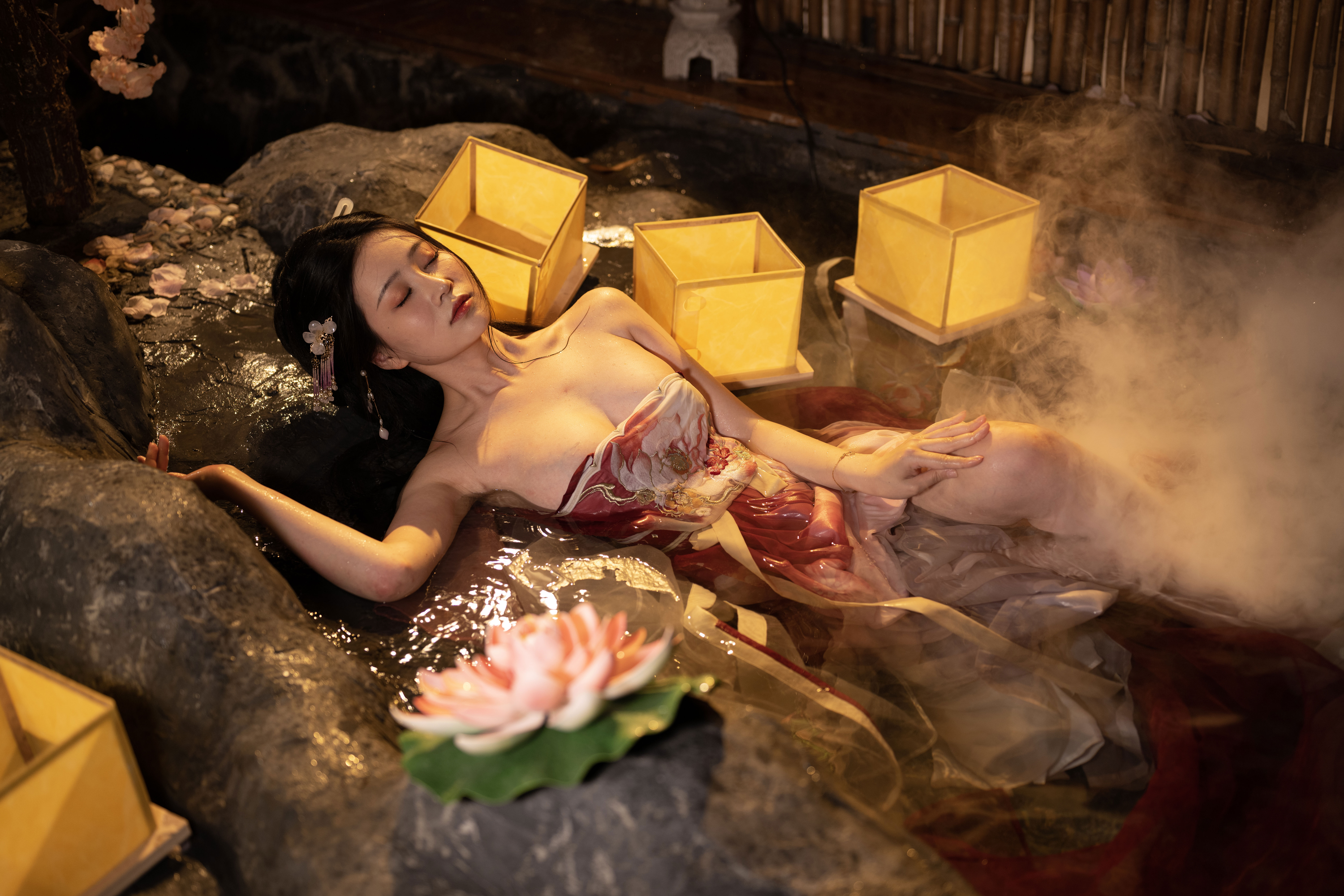 Nnian - 无修原片 出水芙蓉/(333P)