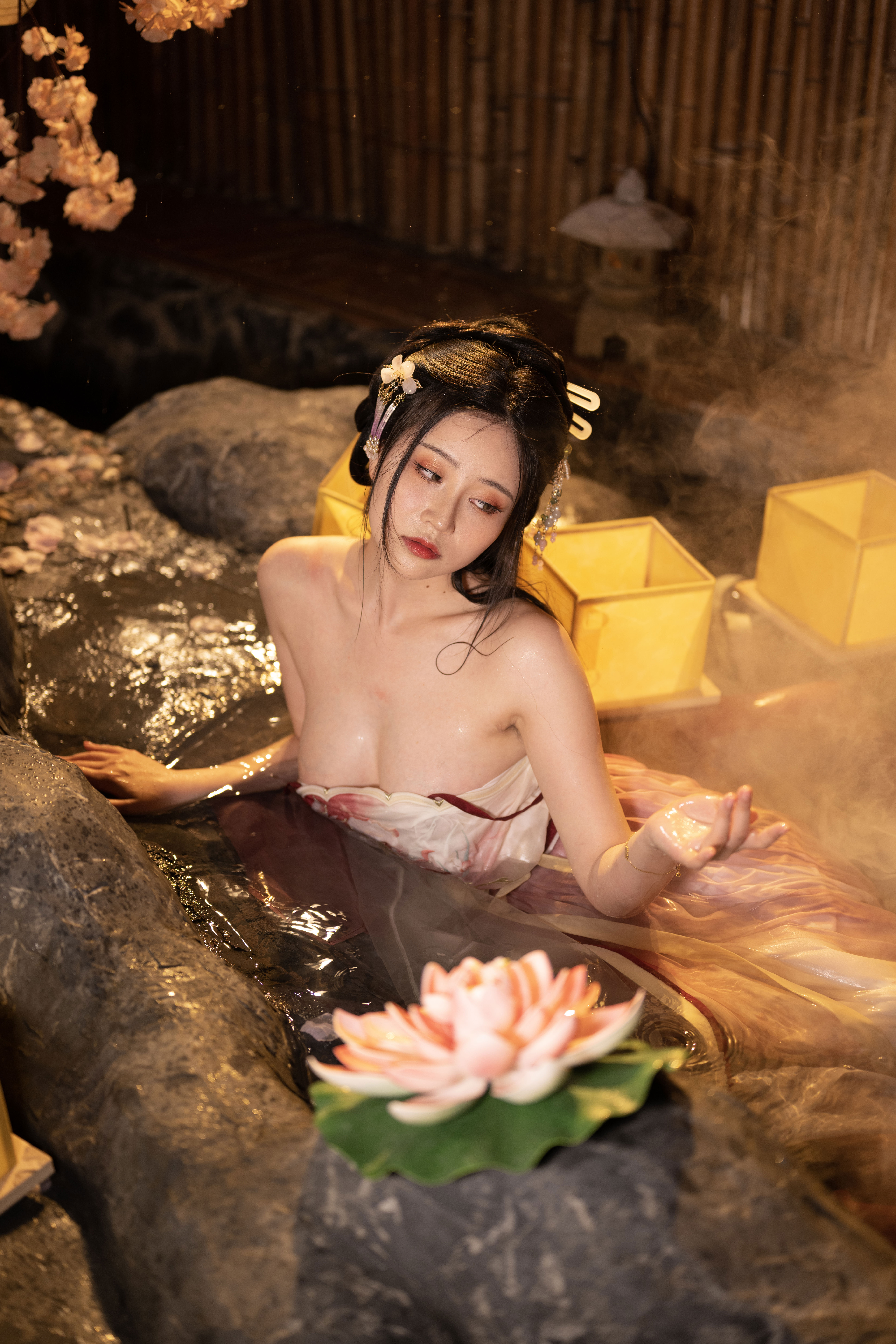 Nnian - 无修原片 出水芙蓉/(333P)