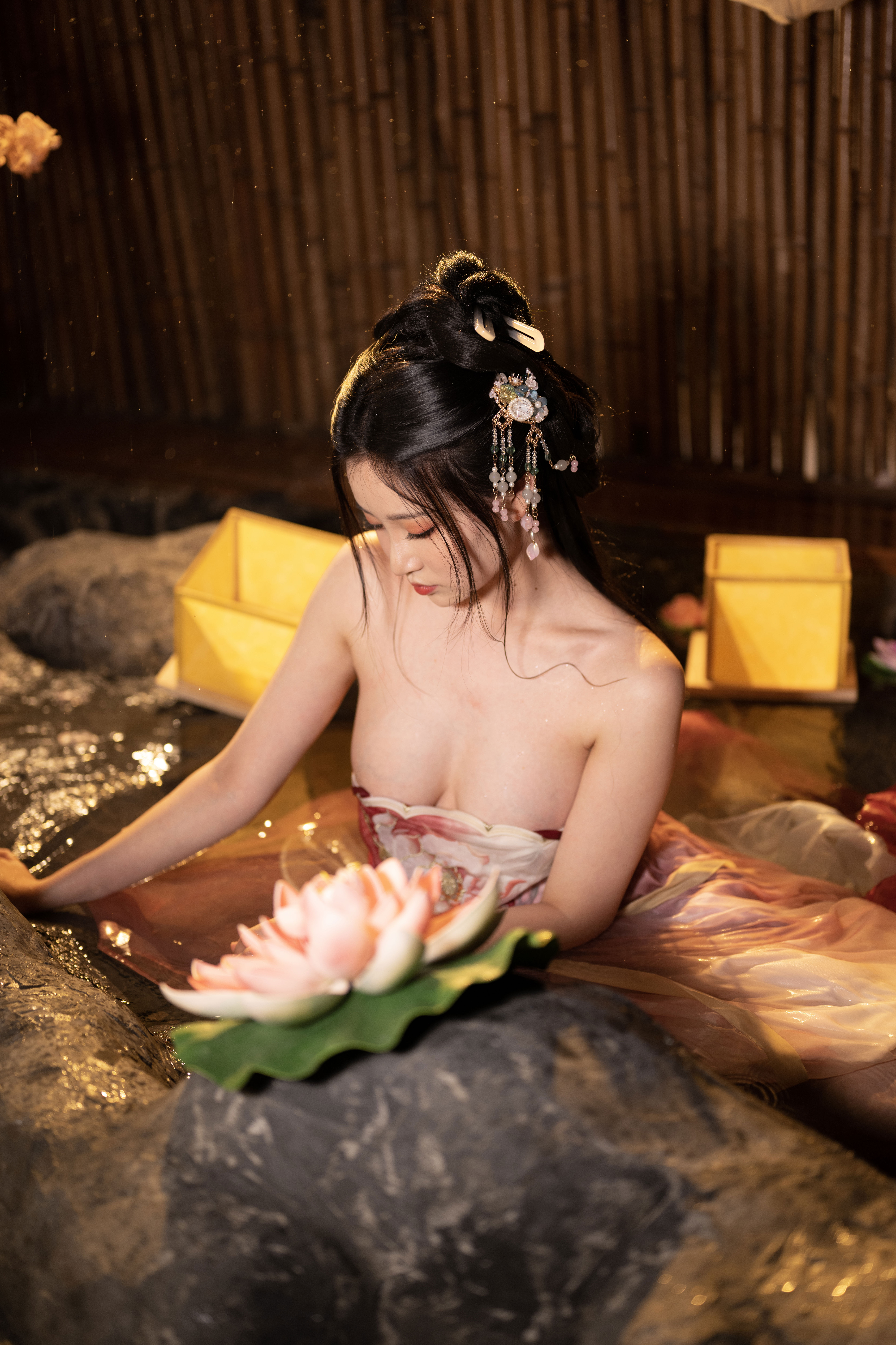 Nnian - 无修原片 出水芙蓉/(333P)