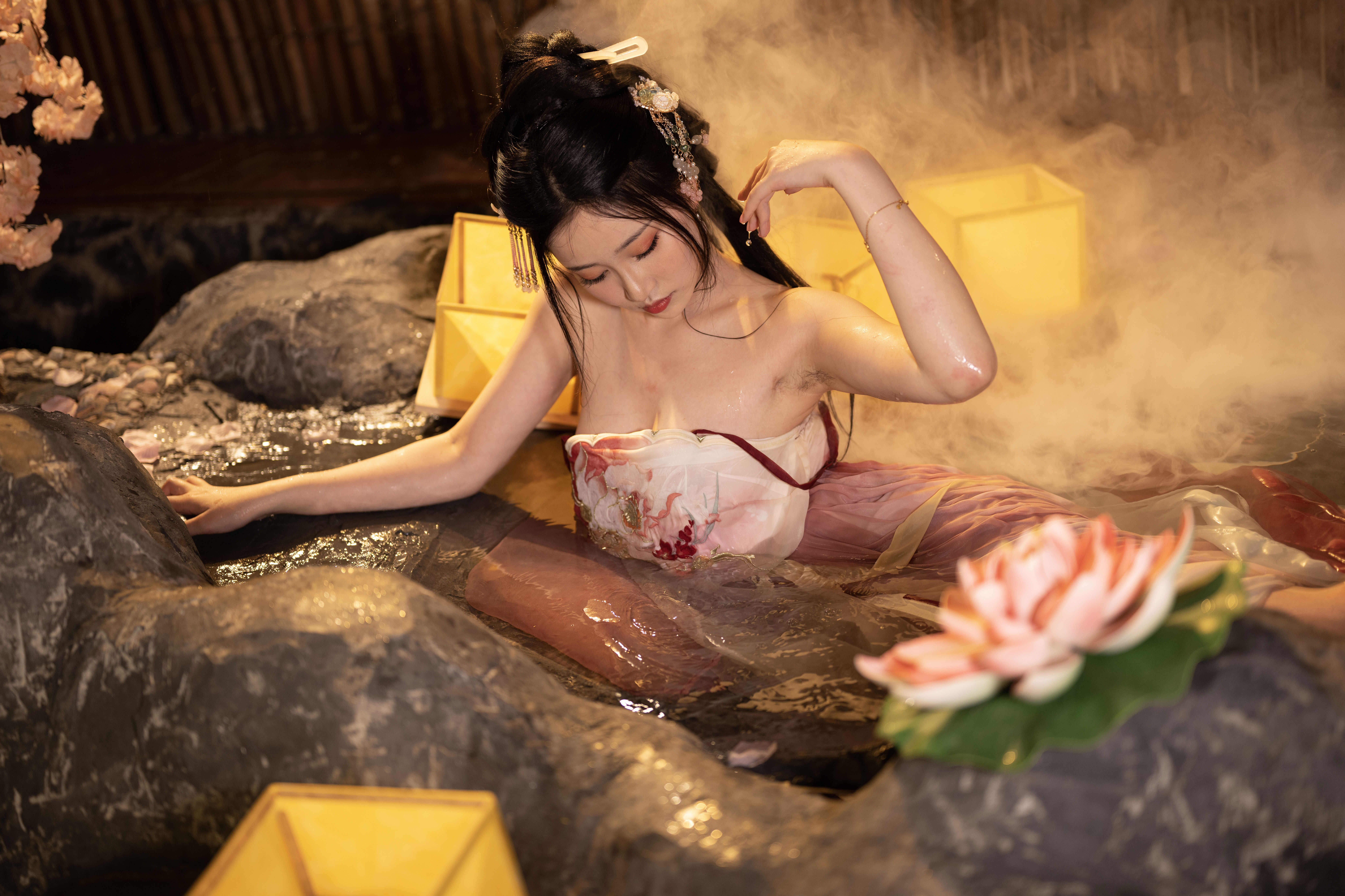 Nnian - 无修原片 出水芙蓉/(333P)