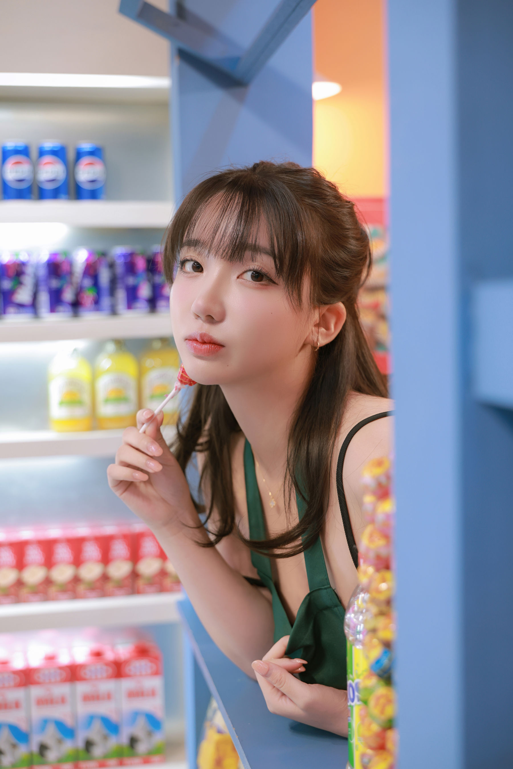 Son Ye Eun - Night Shift/(64P)