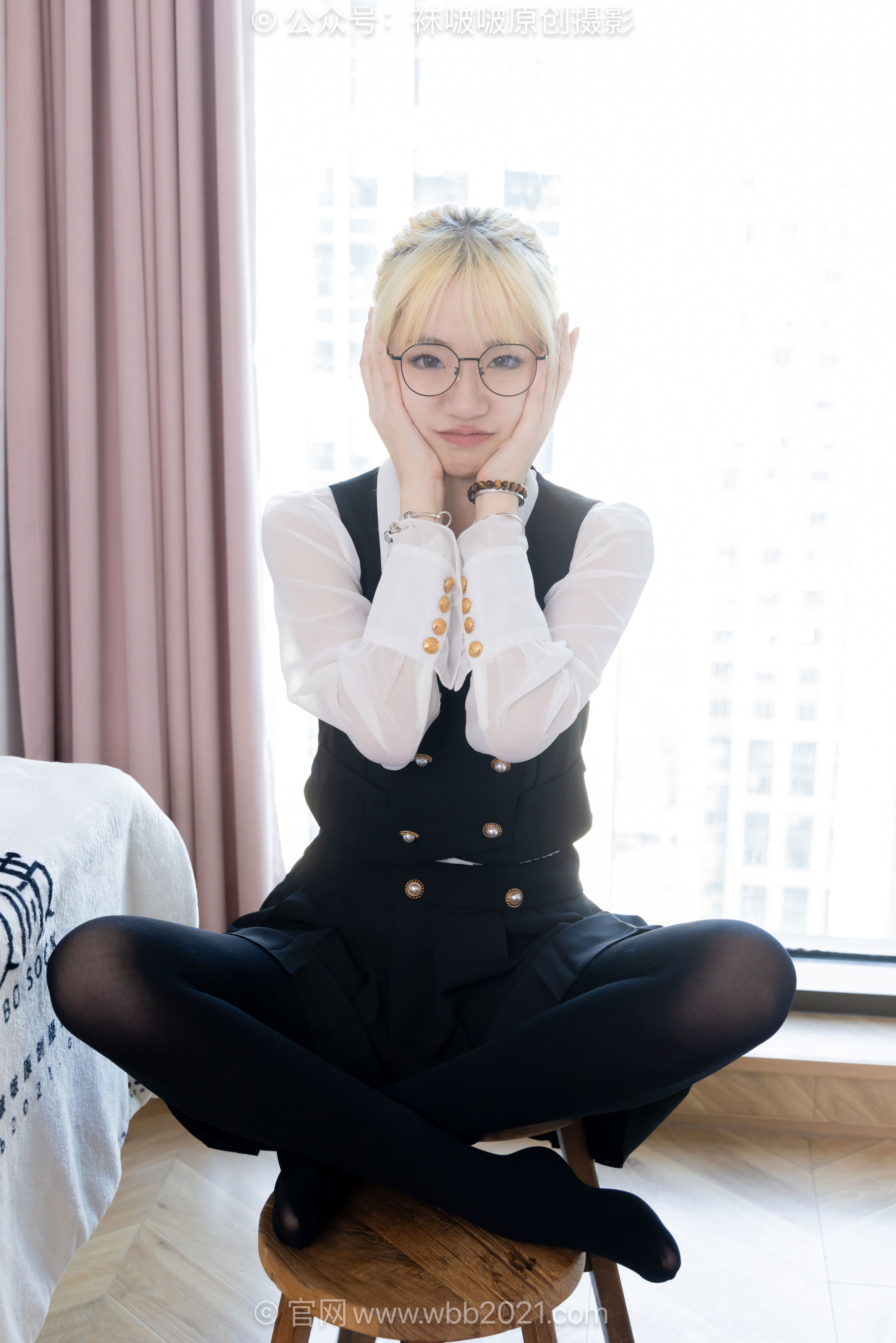BoBoSocks袜啵啵 No.653 小甜豆 - 皮鞋、厚黑丝、瑜伽动作/(146P)