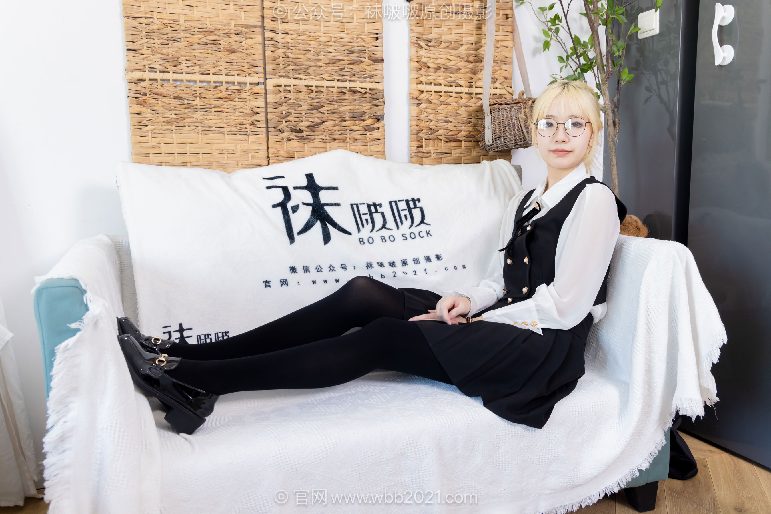 BoBoSocks袜啵啵 No.653 小甜豆 - 皮鞋、厚黑丝、瑜伽动作/(146P)