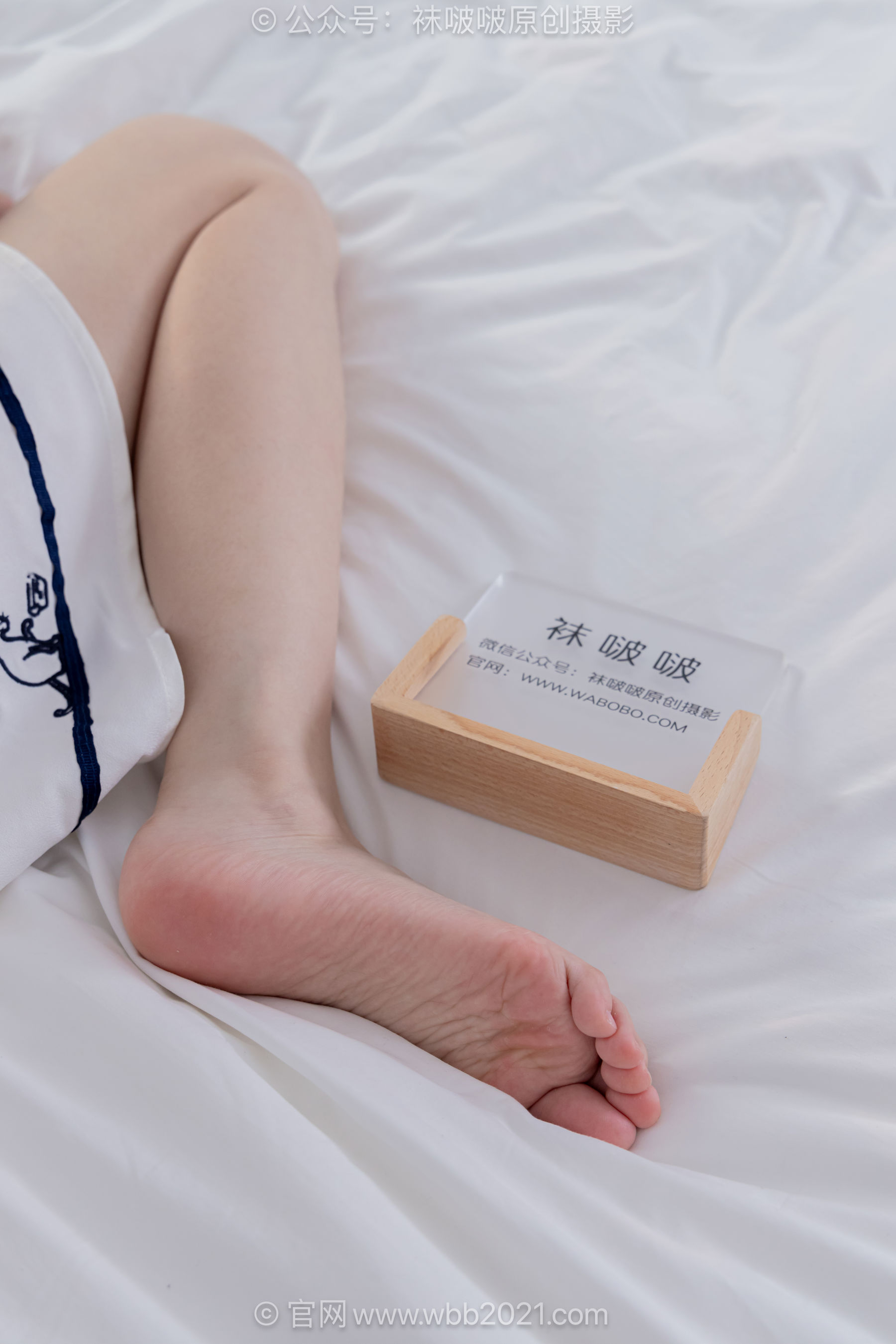 BoBoSocks袜啵啵 No.650 甜甜圈 - 高跟鞋、油亮珠光厚白丝、裸足/(149P)