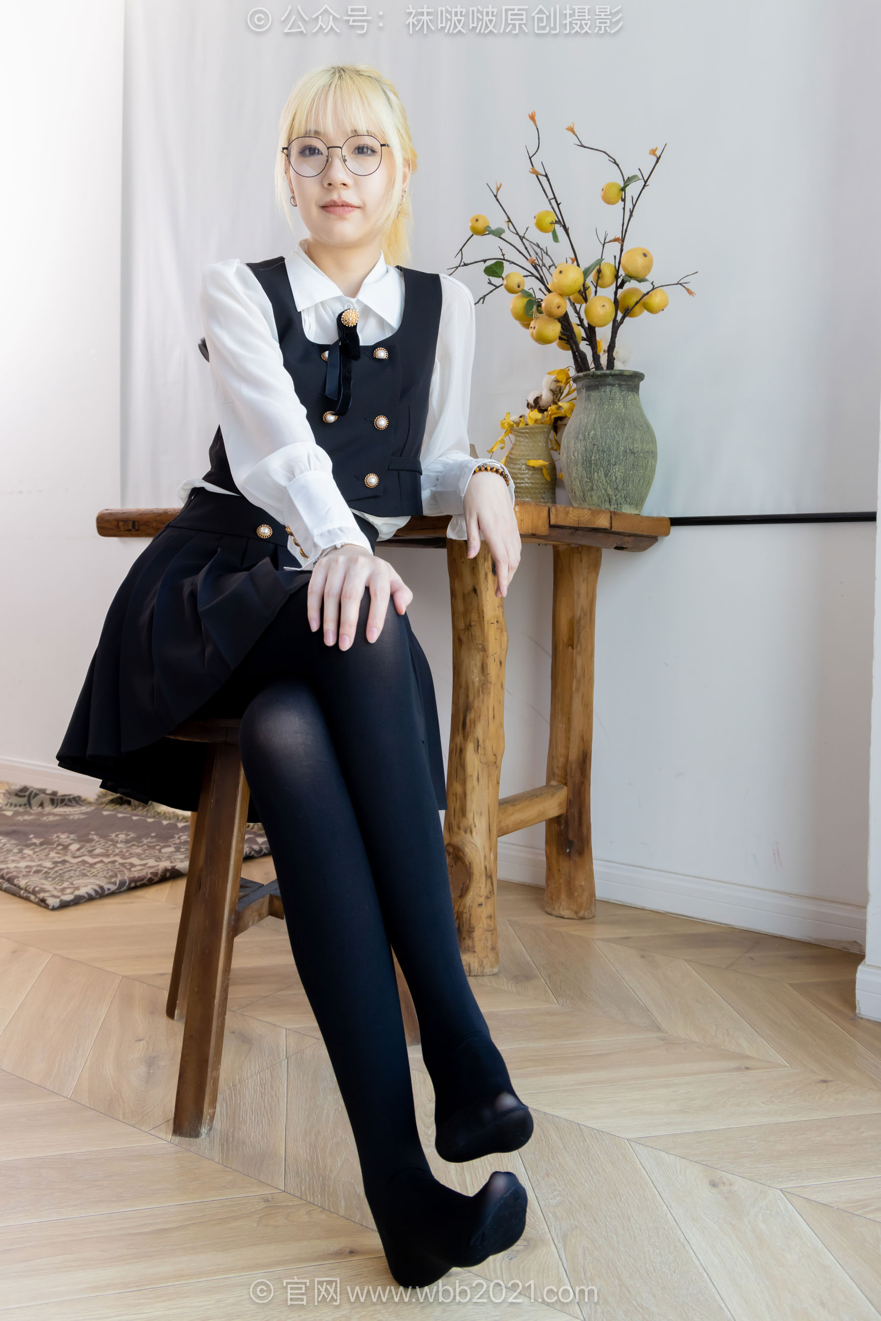 BoBoSocks袜啵啵 No.653 小甜豆 - 皮鞋、厚黑丝、瑜伽动作/(146P)