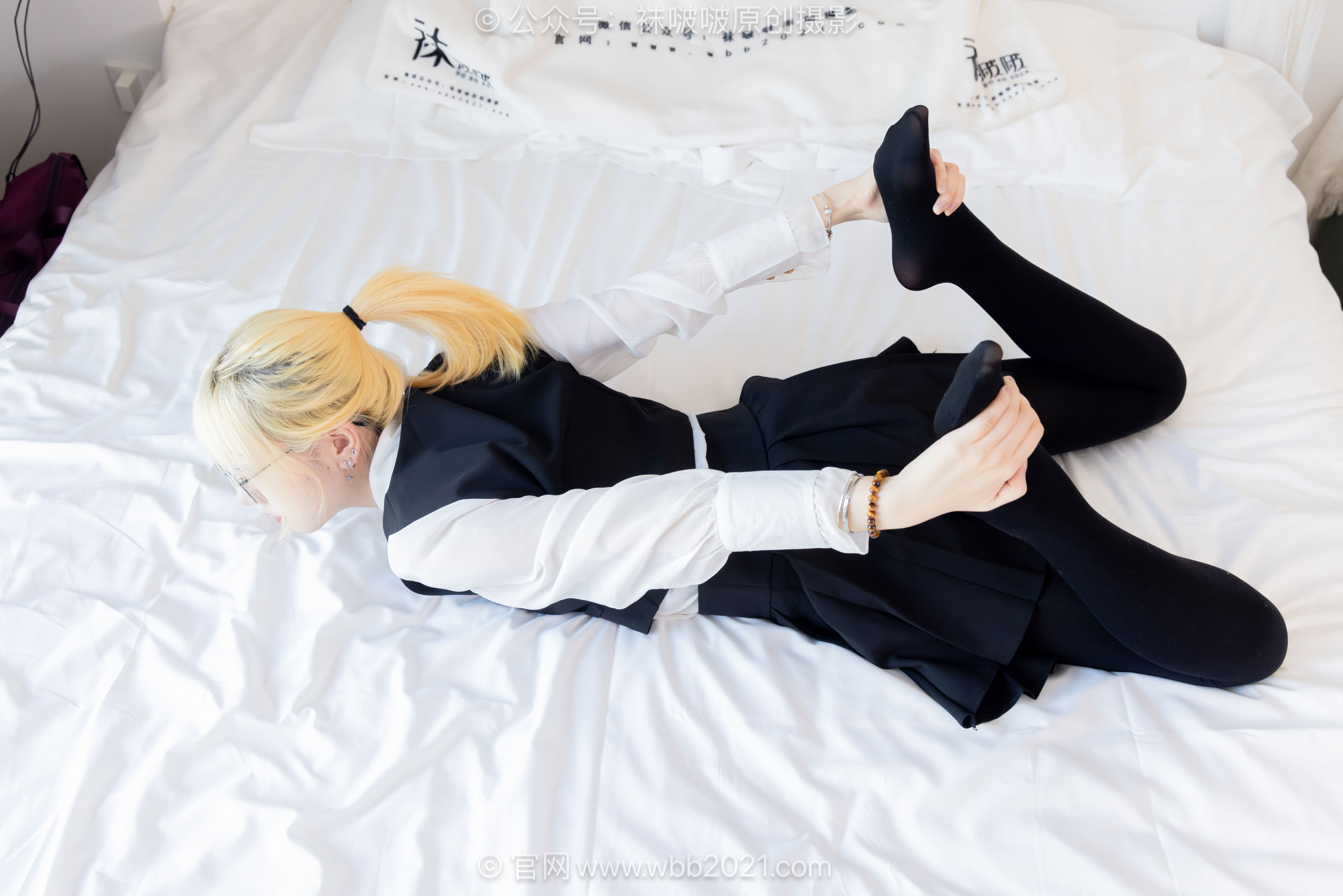 BoBoSocks袜啵啵 No.653 小甜豆 - 皮鞋、厚黑丝、瑜伽动作/(146P)
