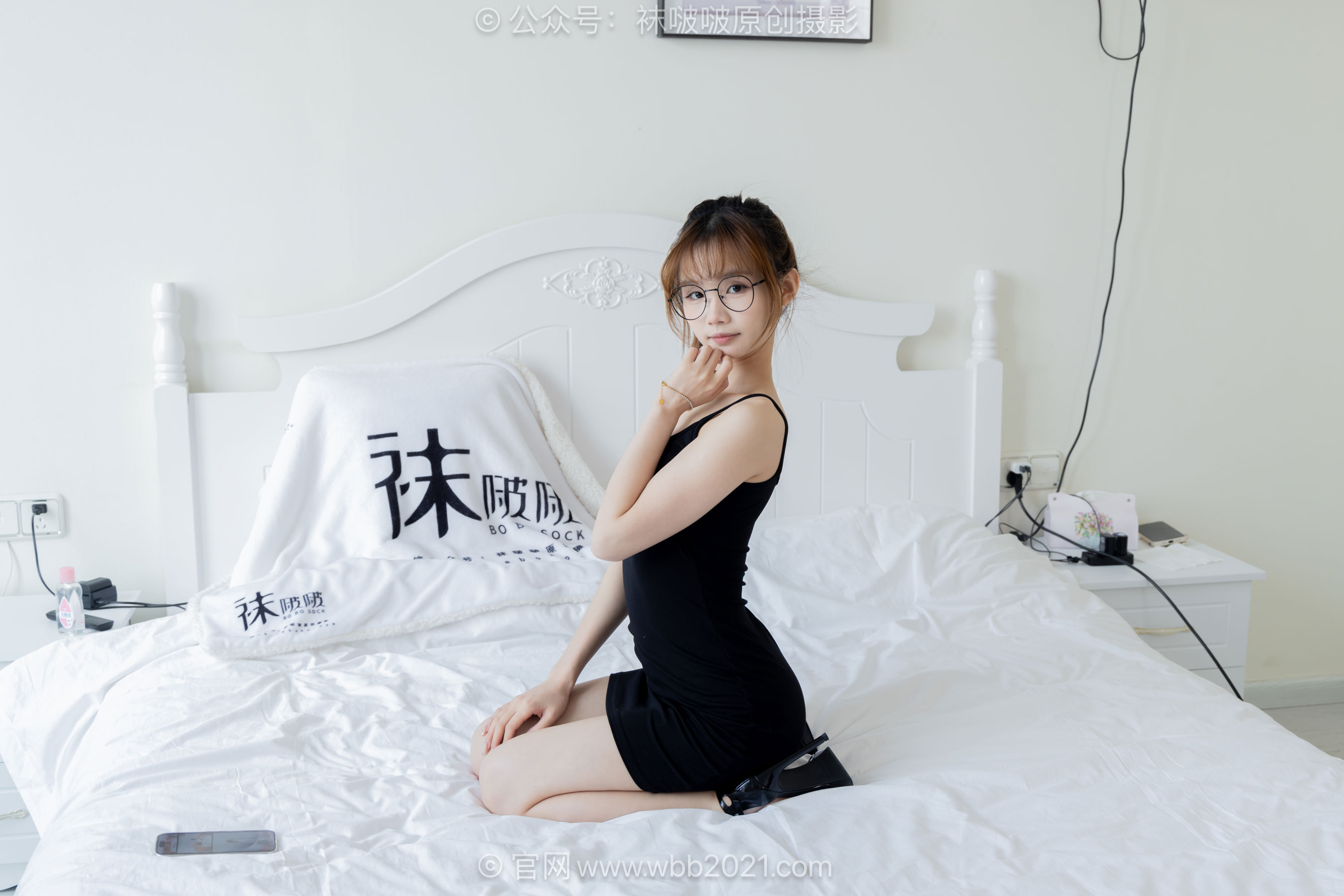 BoBoSocks袜啵啵 No.663 甜甜圈 - 高跟鞋、薄肉丝、裸足/(213P)