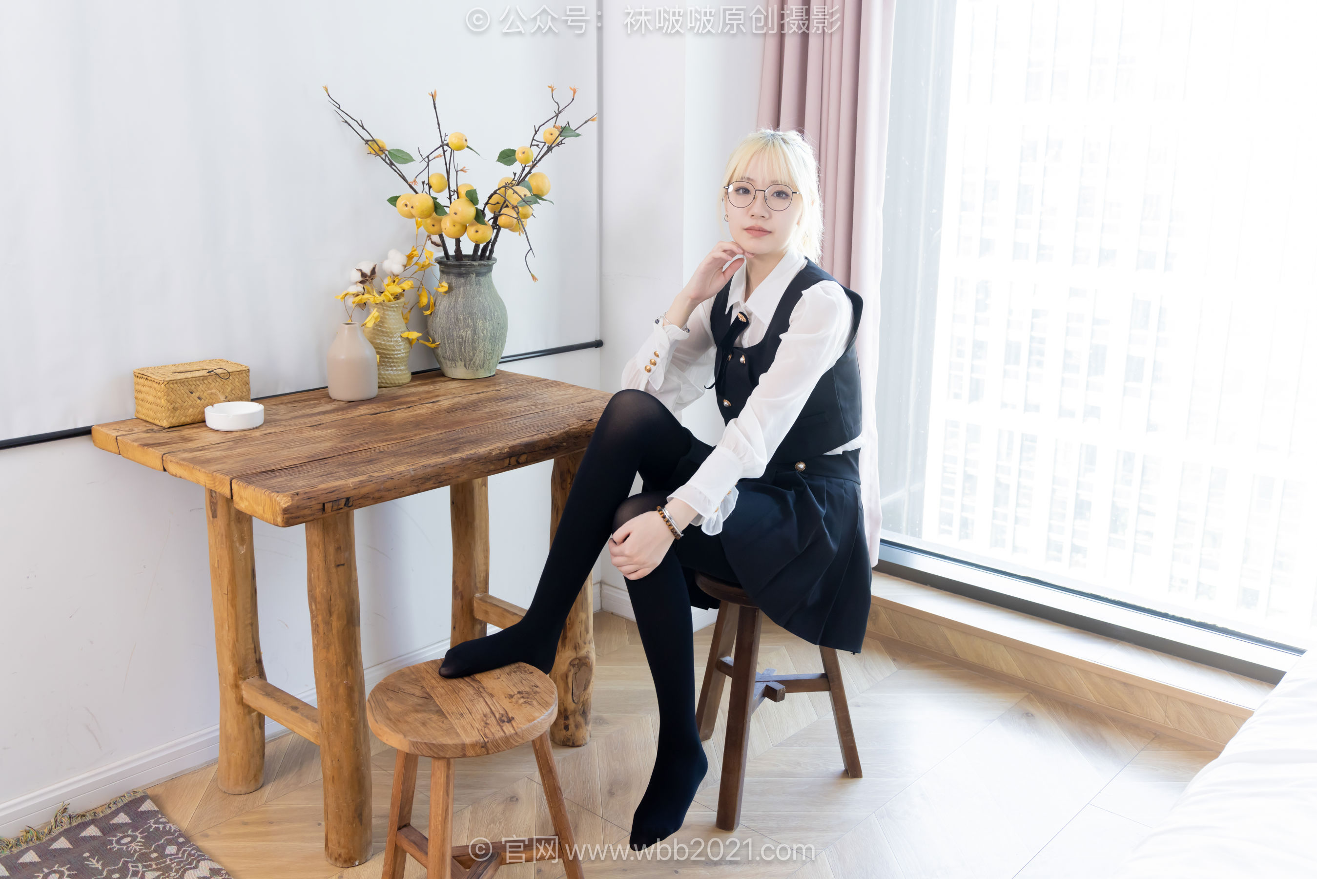BoBoSocks袜啵啵 No.653 小甜豆 - 皮鞋、厚黑丝、瑜伽动作/(146P)