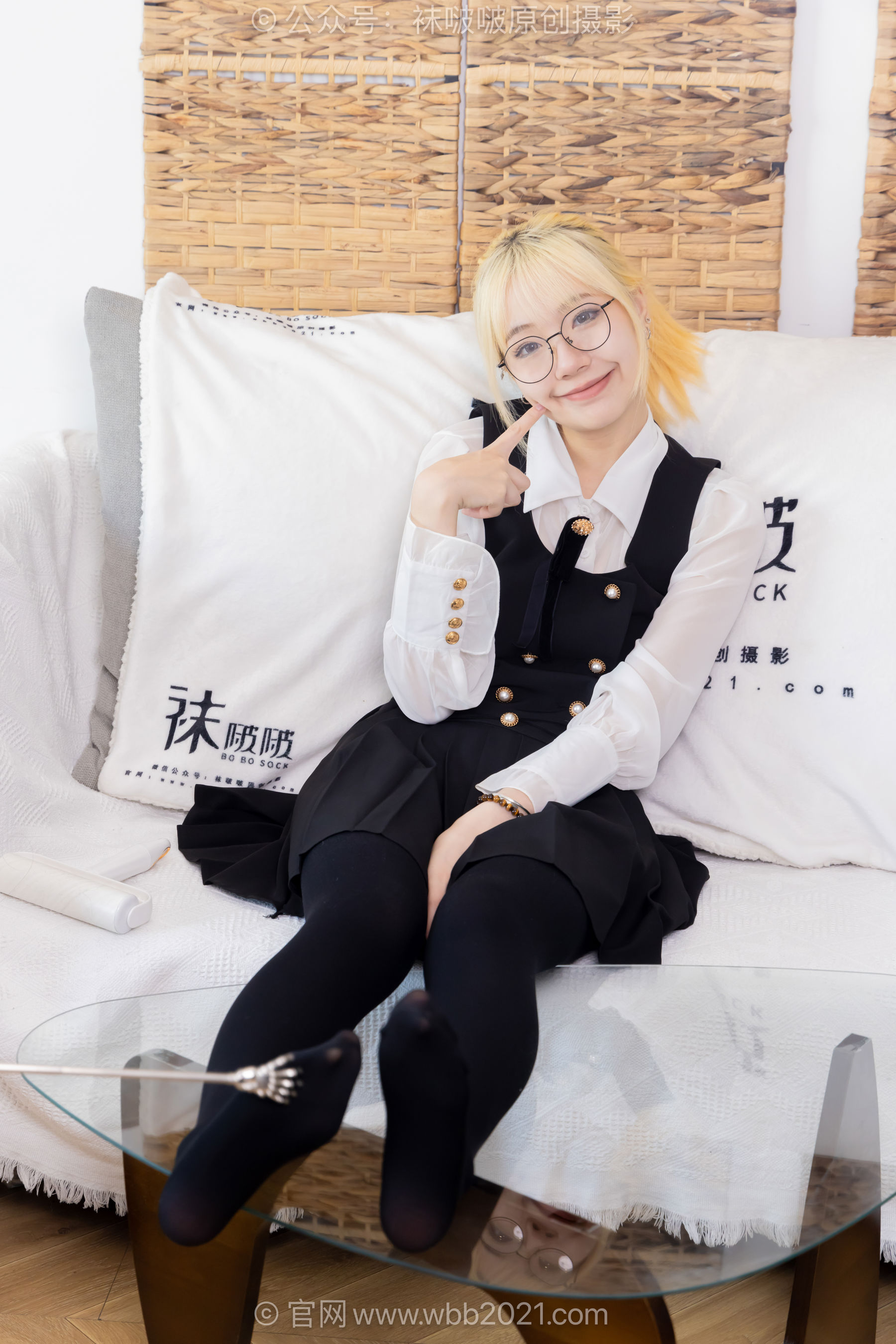 BoBoSocks袜啵啵 No.653 小甜豆 - 皮鞋、厚黑丝、瑜伽动作/(146P)