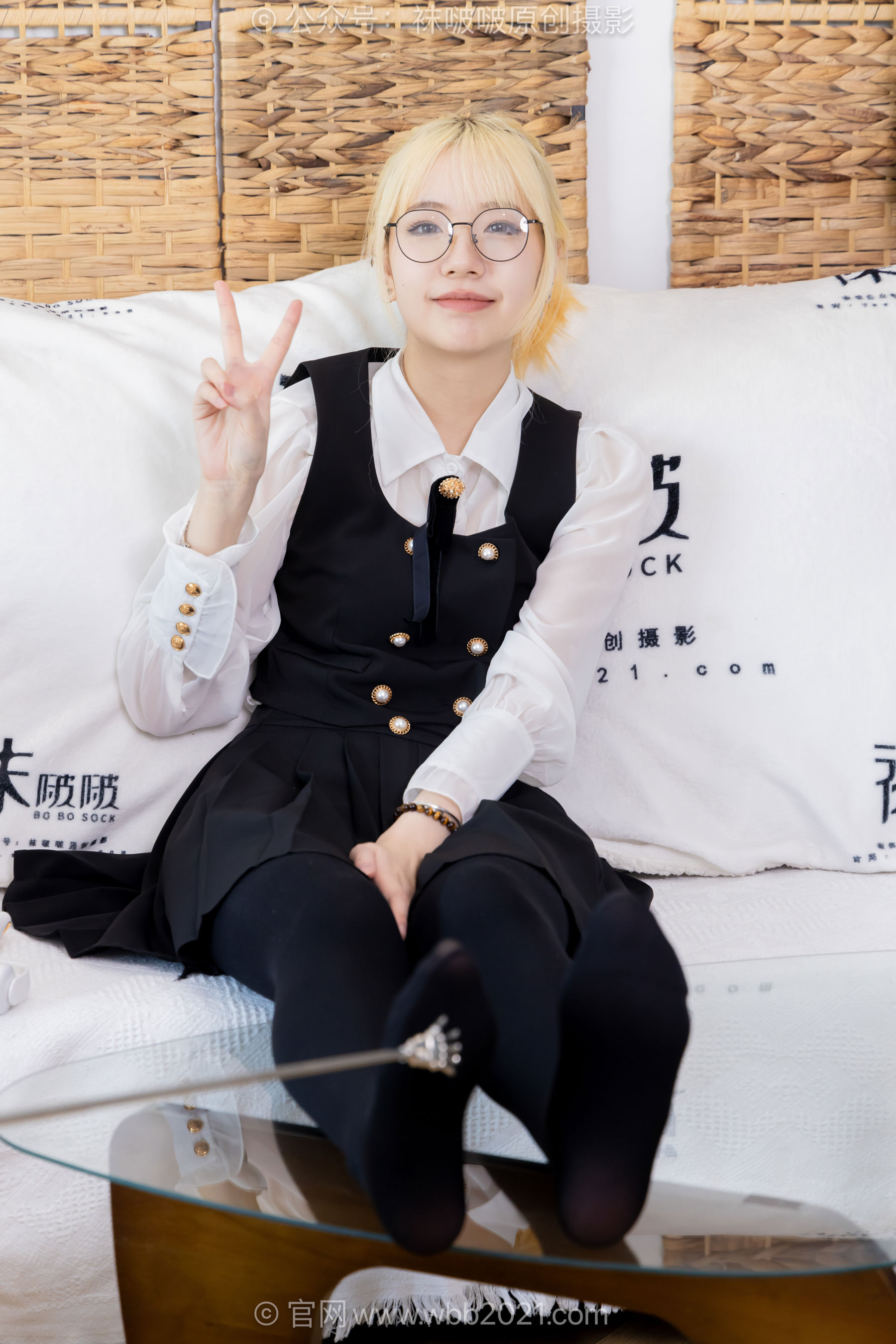 BoBoSocks袜啵啵 No.653 小甜豆 - 皮鞋、厚黑丝、瑜伽动作/(146P)