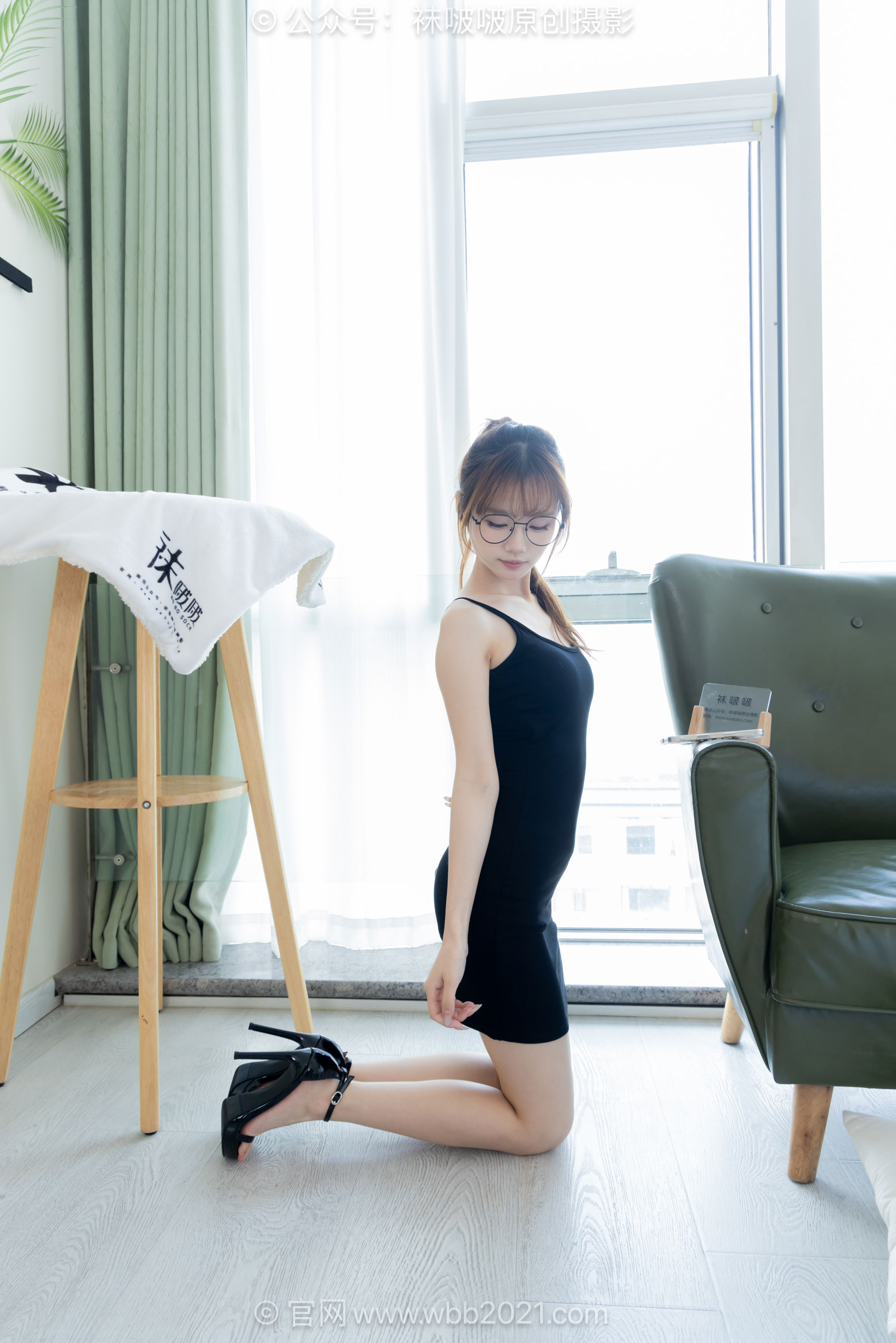 BoBoSocks袜啵啵 No.663 甜甜圈 - 高跟鞋、薄肉丝、裸足/(213P)