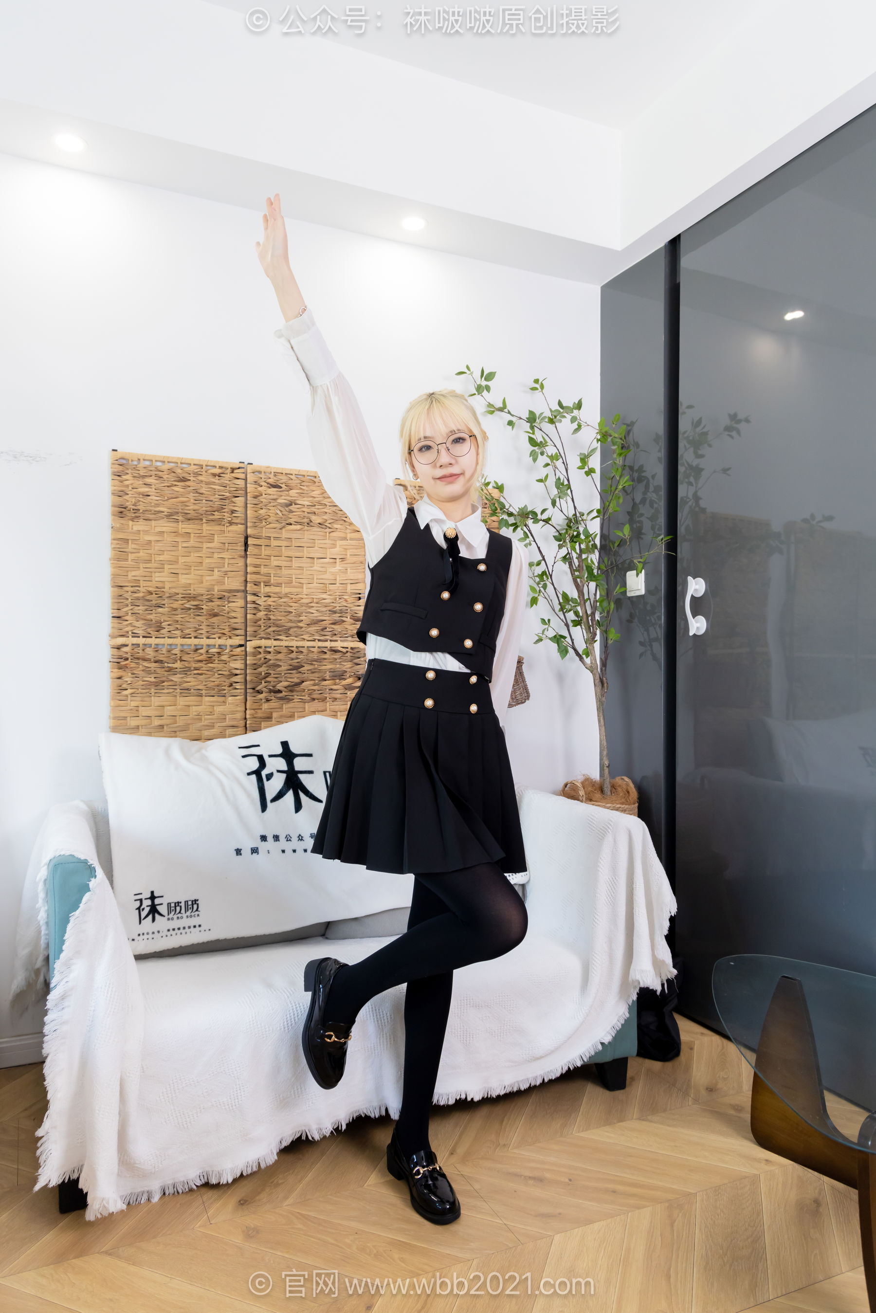 BoBoSocks袜啵啵 No.653 小甜豆 - 皮鞋、厚黑丝、瑜伽动作/(146P)
