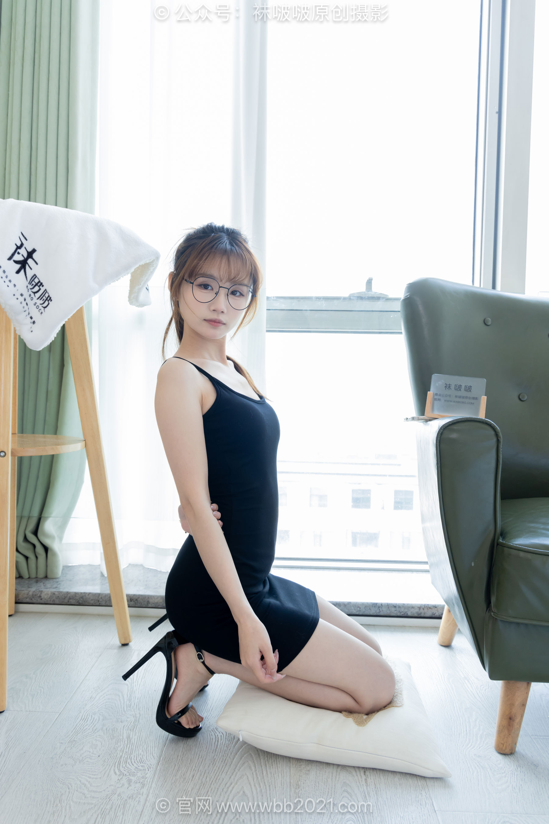 BoBoSocks袜啵啵 No.663 甜甜圈 - 高跟鞋、薄肉丝、裸足/(213P)