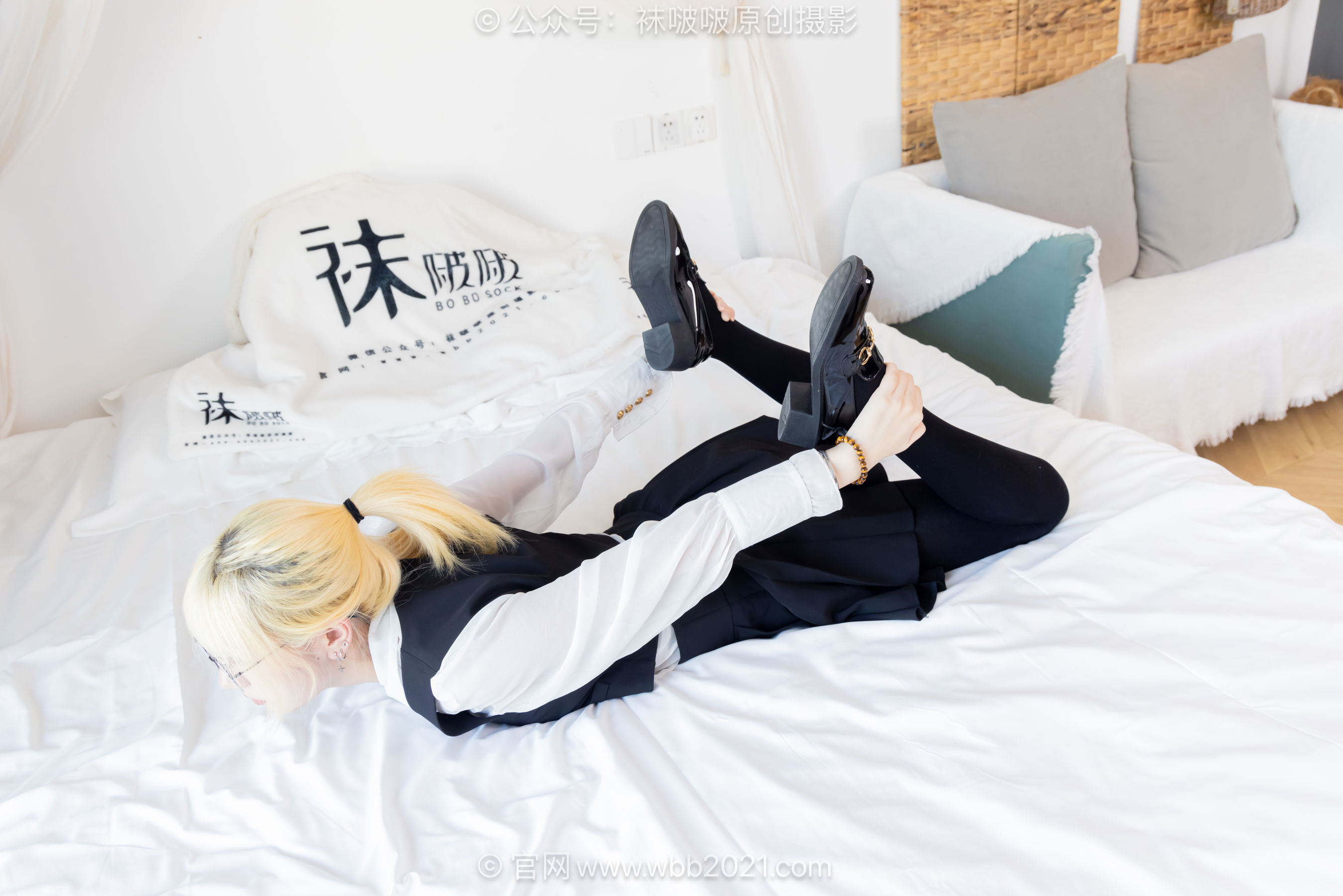 BoBoSocks袜啵啵 No.653 小甜豆 - 皮鞋、厚黑丝、瑜伽动作/(146P)