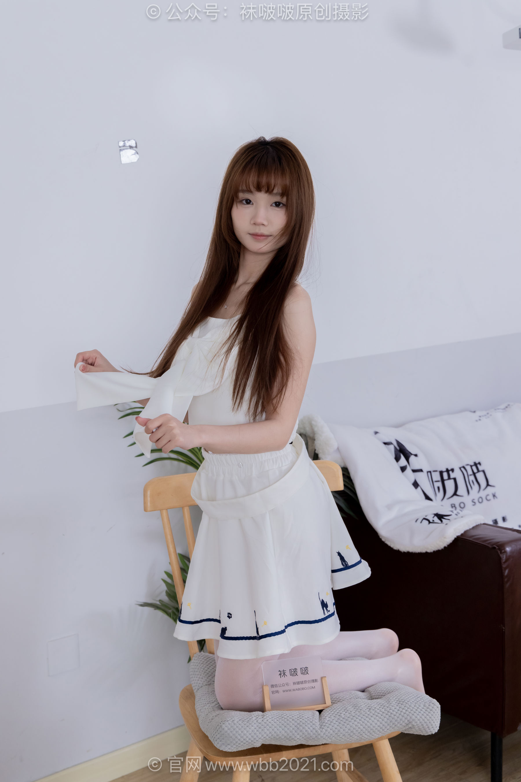 BoBoSocks袜啵啵 No.650 甜甜圈 - 高跟鞋、油亮珠光厚白丝、裸足/(149P)
