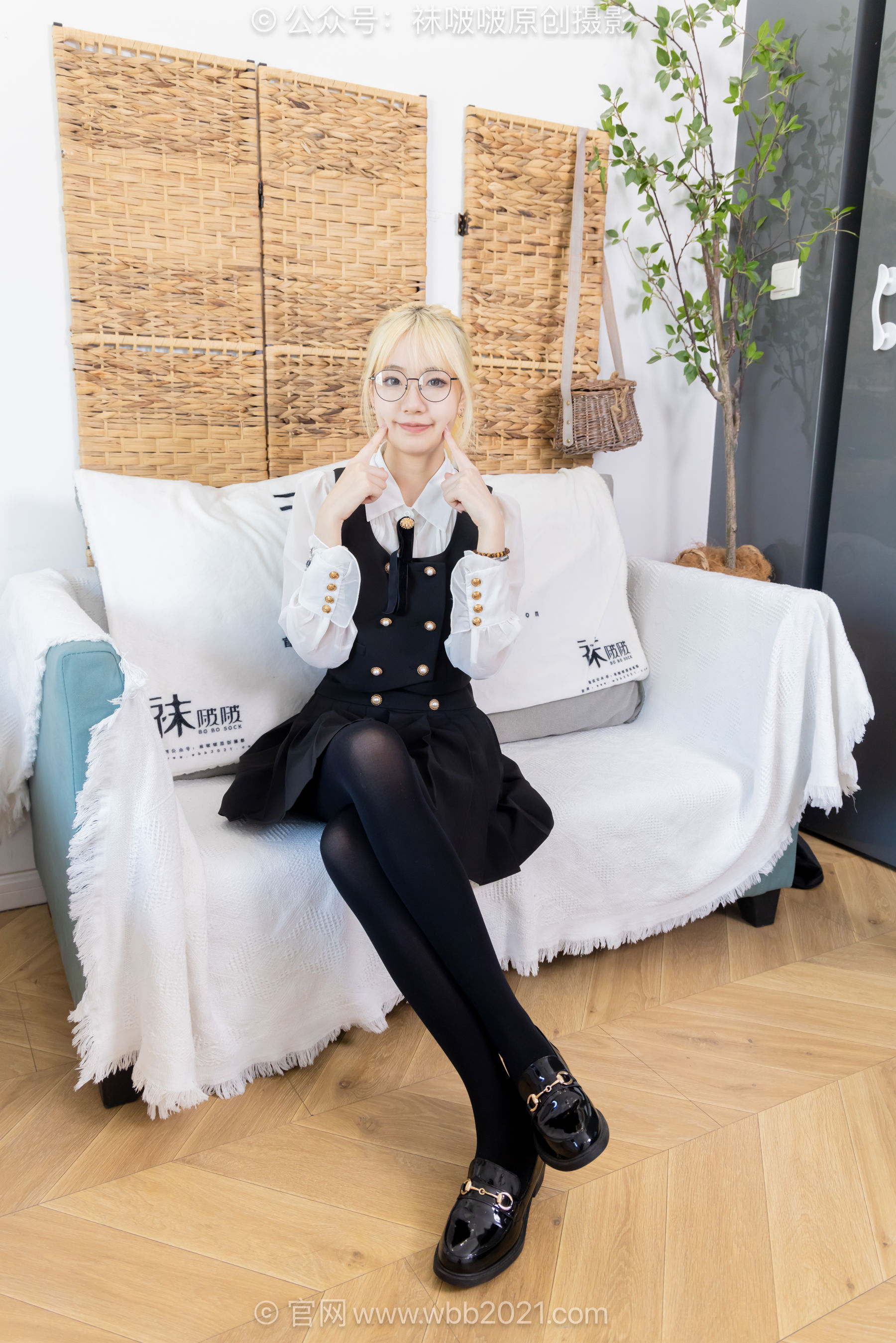BoBoSocks袜啵啵 No.653 小甜豆 - 皮鞋、厚黑丝、瑜伽动作/(146P)