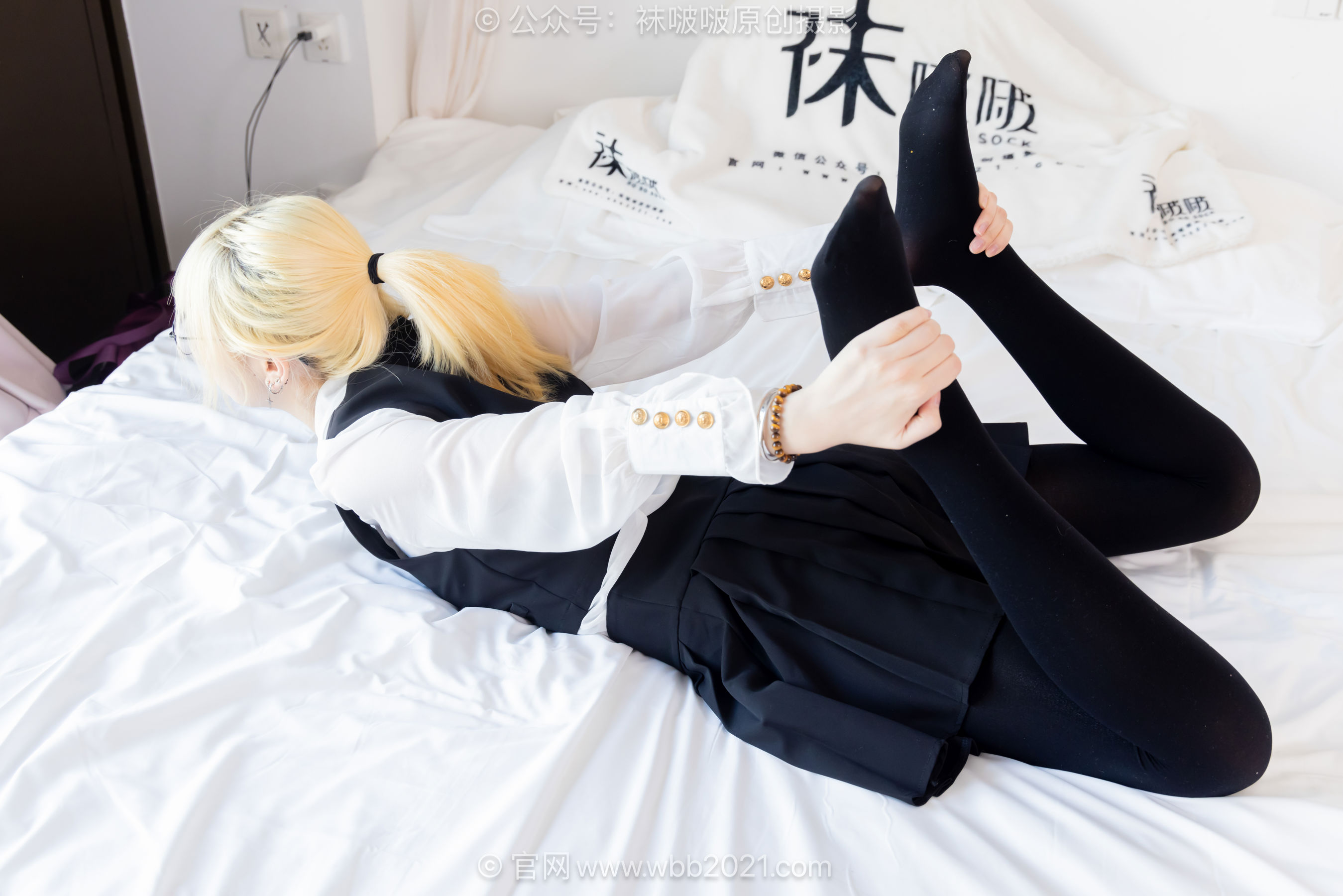 BoBoSocks袜啵啵 No.653 小甜豆 - 皮鞋、厚黑丝、瑜伽动作/(146P)
