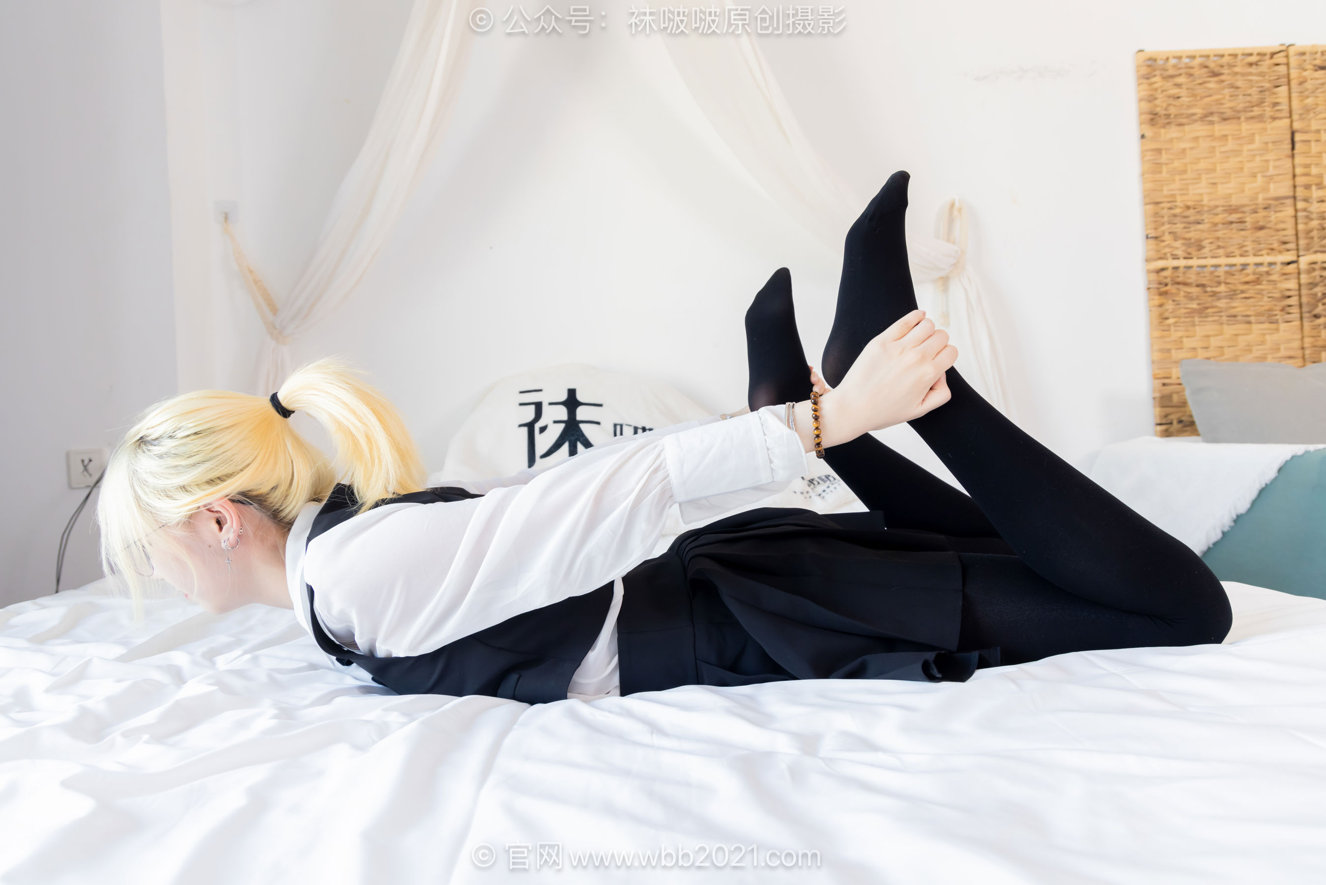 BoBoSocks袜啵啵 No.653 小甜豆 - 皮鞋、厚黑丝、瑜伽动作/(146P)