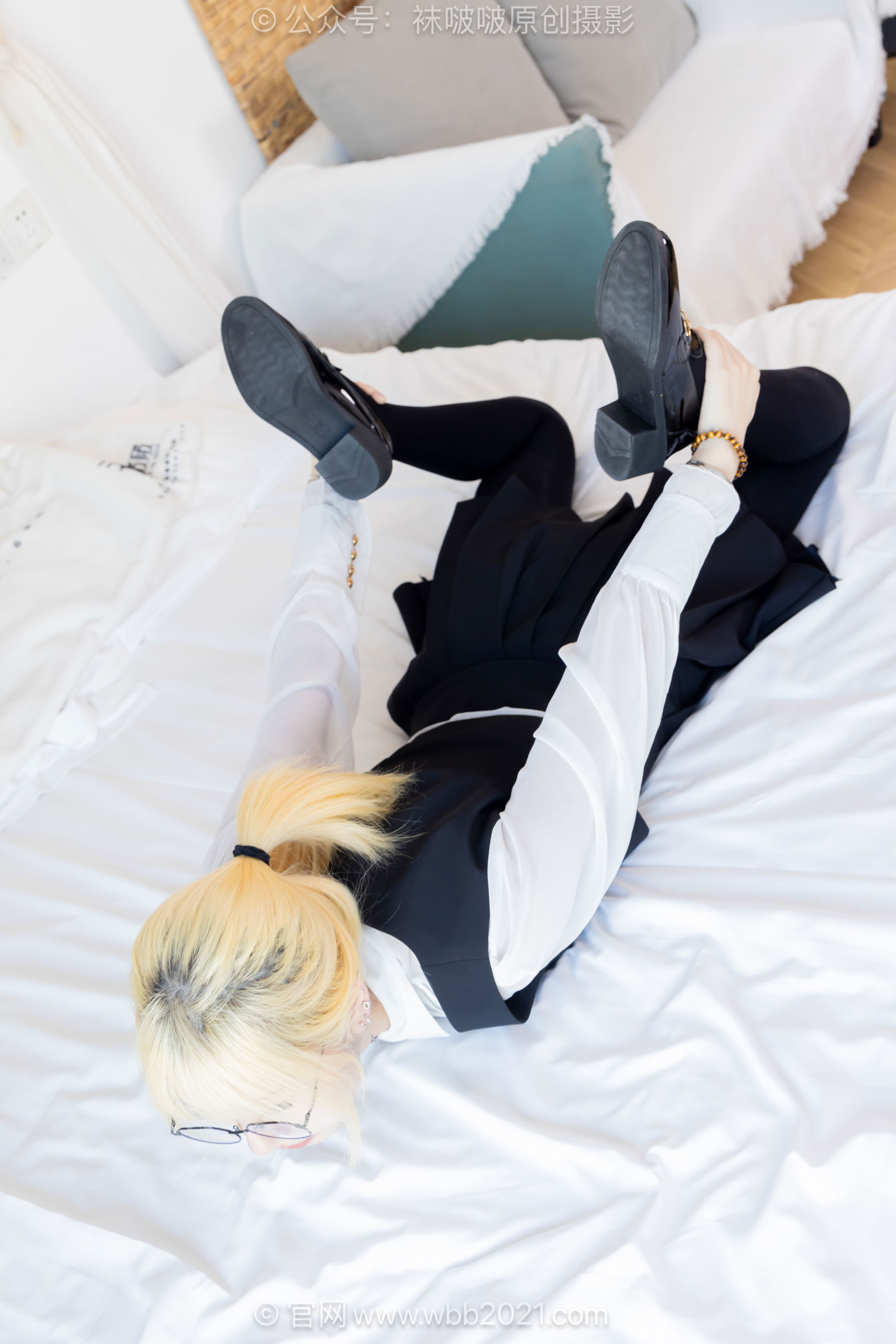 BoBoSocks袜啵啵 No.653 小甜豆 - 皮鞋、厚黑丝、瑜伽动作/(146P)