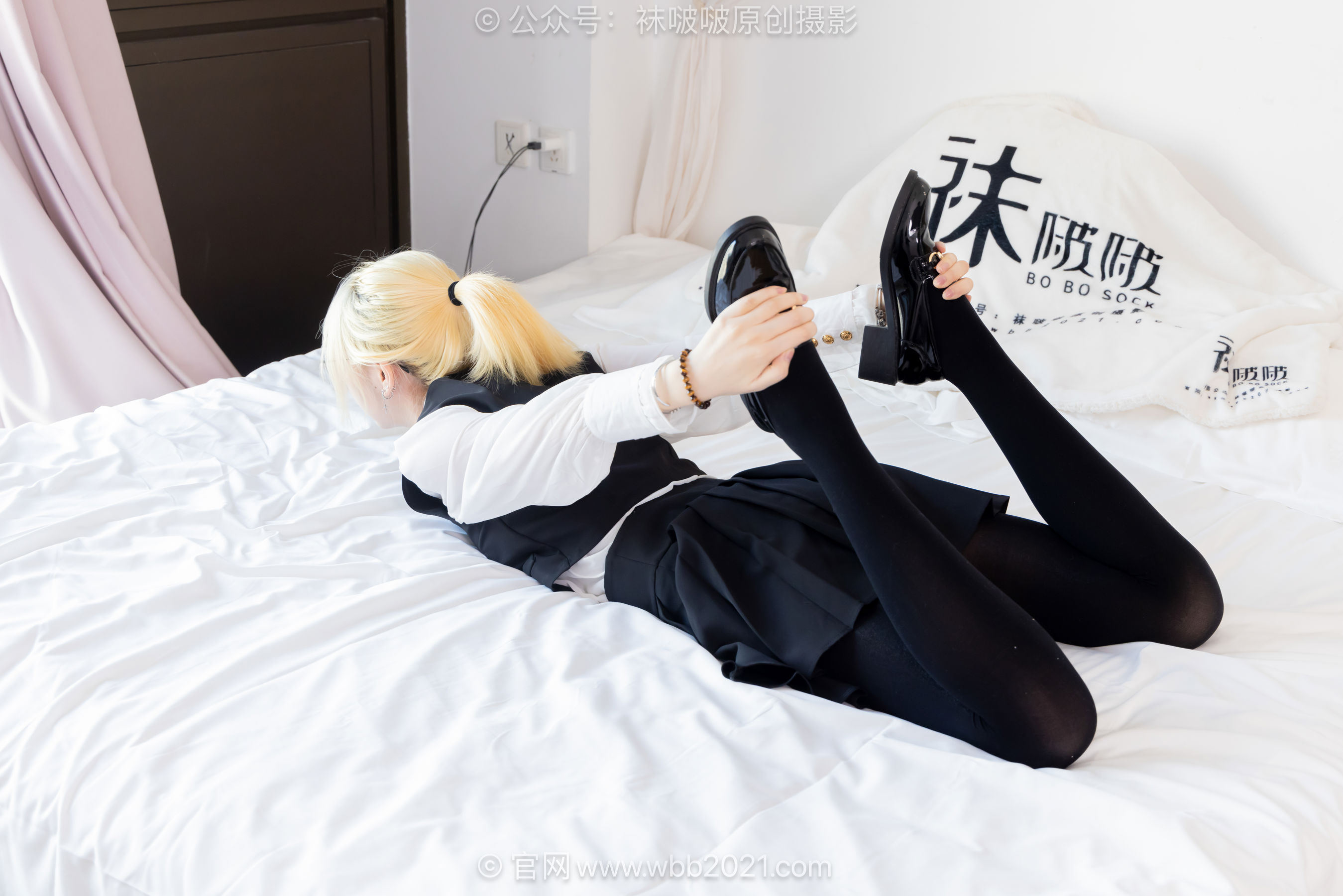 BoBoSocks袜啵啵 No.653 小甜豆 - 皮鞋、厚黑丝、瑜伽动作/(146P)