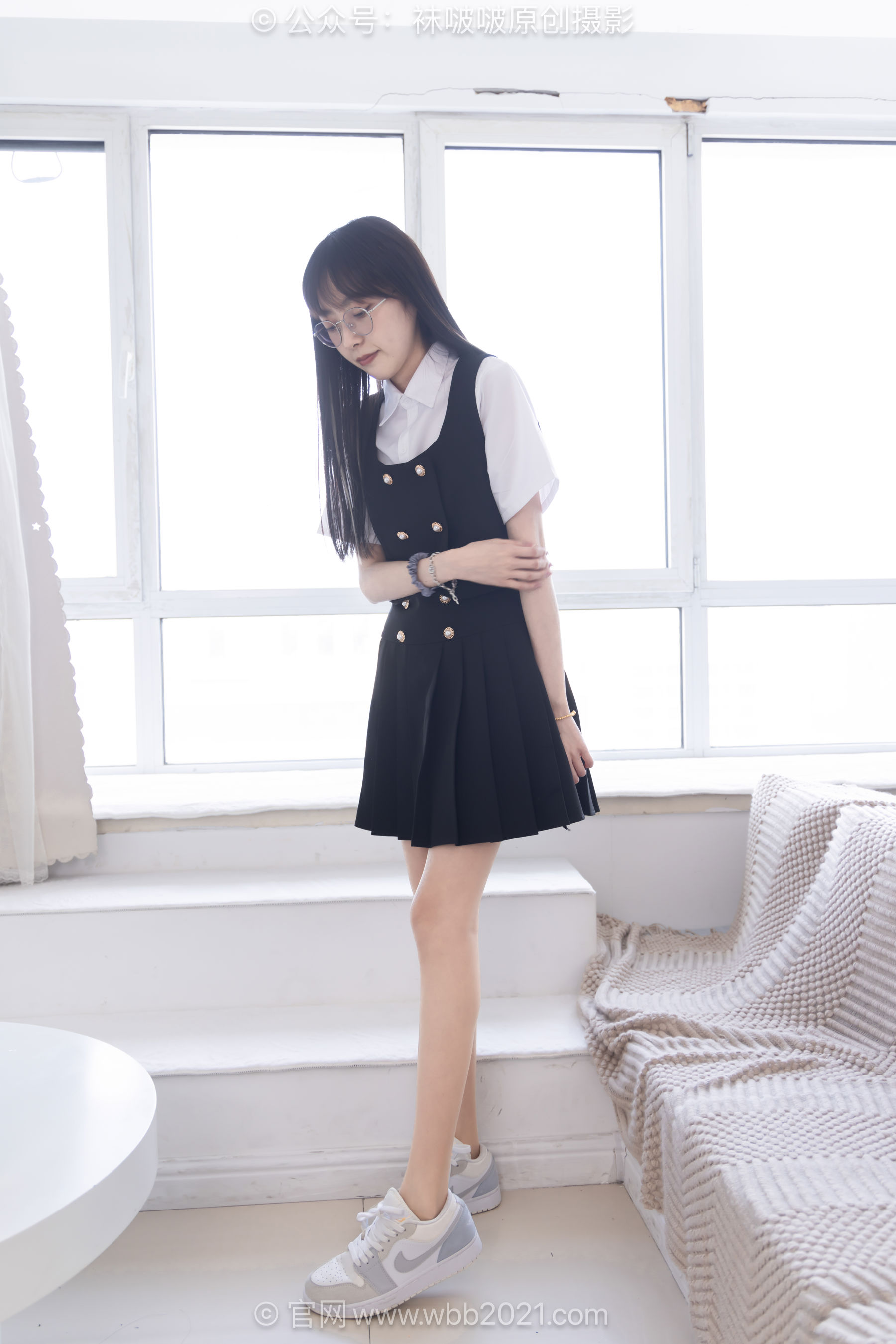 BoBoSocks袜啵啵 No.657 稚予 - 板鞋、帆布鞋、油亮薄肉丝、裸足、jk制服/(155P)