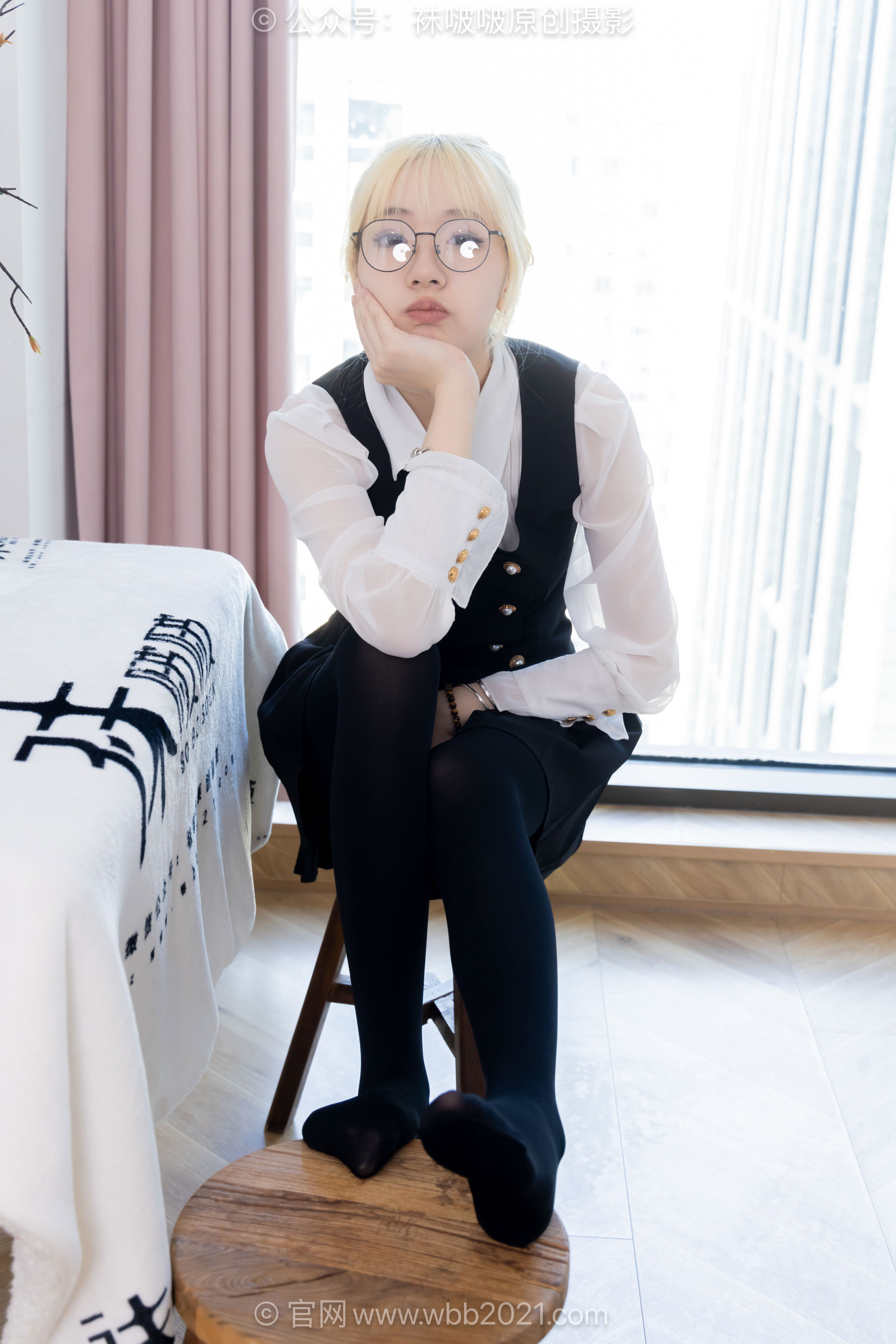 BoBoSocks袜啵啵 No.653 小甜豆 - 皮鞋、厚黑丝、瑜伽动作/(146P)