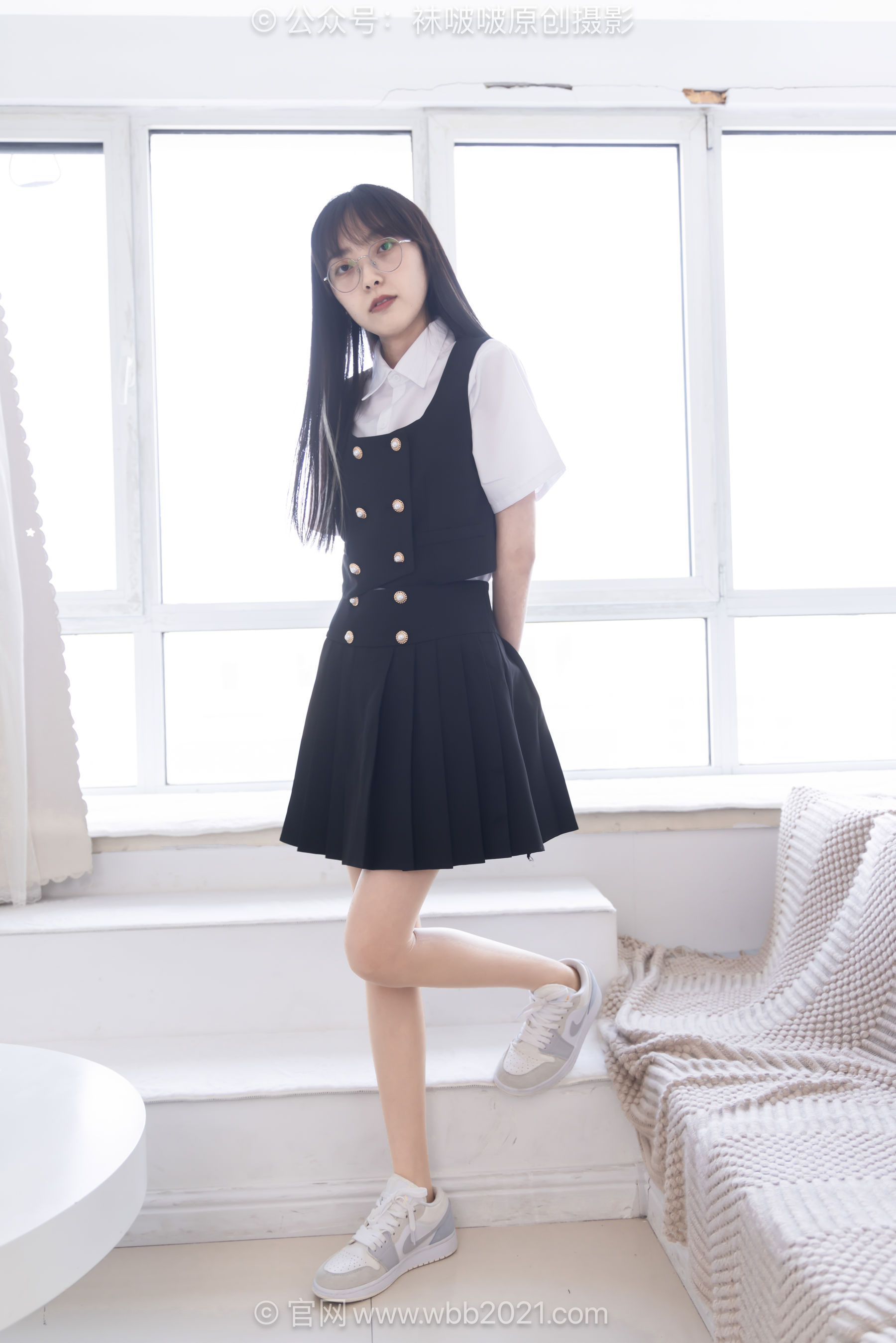 BoBoSocks袜啵啵 No.657 稚予 - 板鞋、帆布鞋、油亮薄肉丝、裸足、jk制服/(155P)